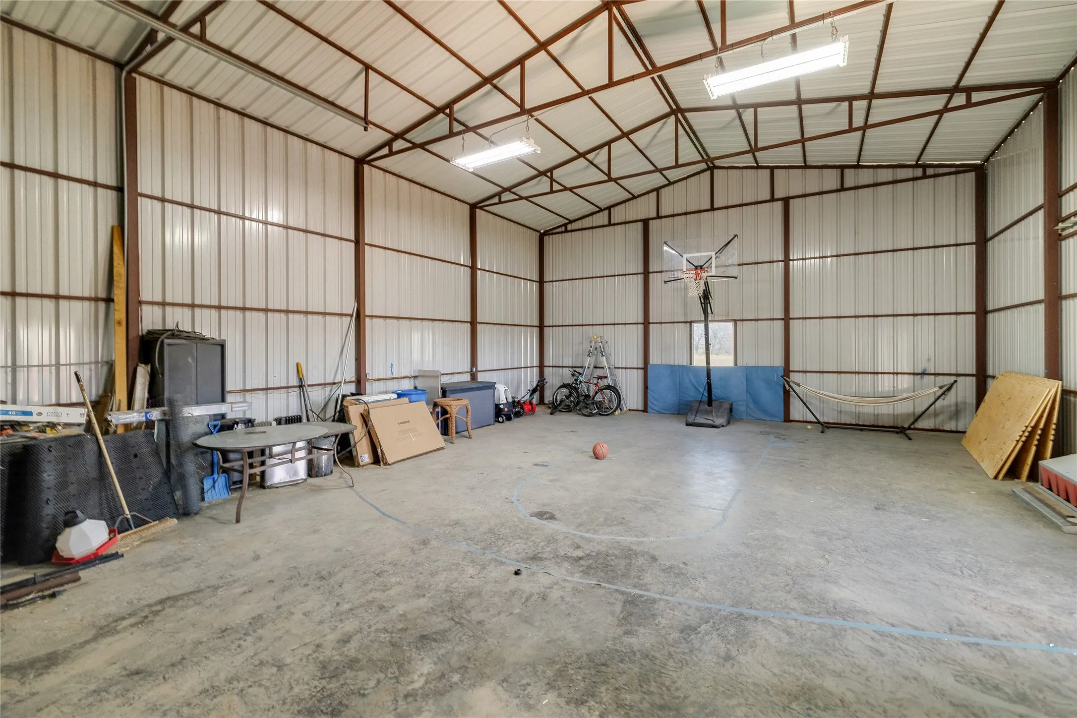 Single Family Residence For Sale in Denton County , 5750 High Mesa Drive, Justin, Texas 76247, 4 Bedroom, 3 Bathroom, 3 Garage spaces, 3,059 Sqft, built in 2015, mls#21370592, Real Estate Agent in Justin, Homes For Sale in Denton county, Homes For Sale in Justin, Realtor in Justin Texas, Real Estate Brokerage Independent Realty Texas, Luminita Cordes Realtor