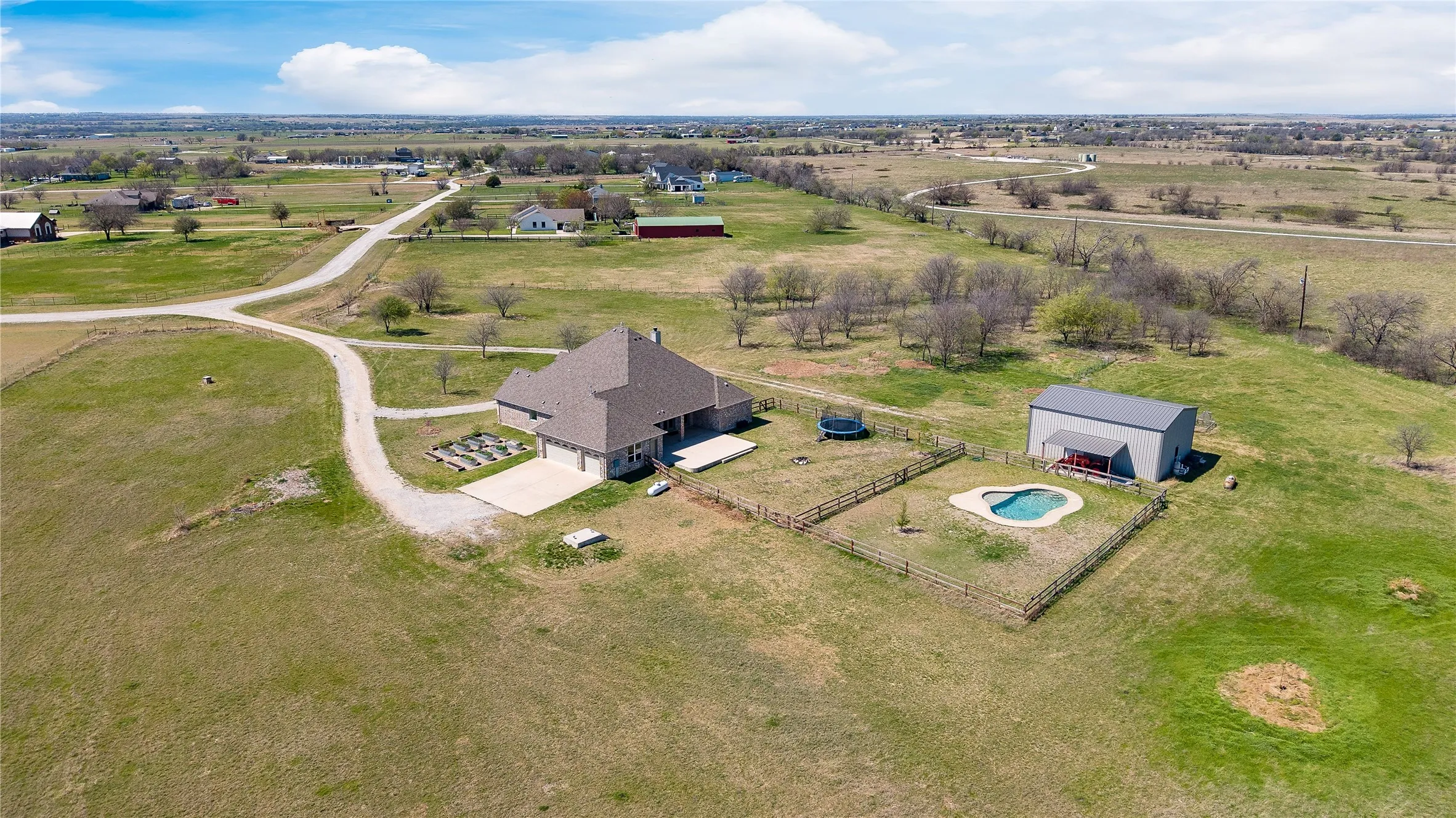 Single Family Residence For Sale in Denton County , 5750 High Mesa Drive, Justin, Texas 76247, 4 Bedroom, 3 Bathroom, 3 Garage spaces, 3,059 Sqft, built in 2015, mls#21370592, Real Estate Agent in Justin, Homes For Sale in Denton county, Homes For Sale in Justin, Realtor in Justin Texas, Real Estate Brokerage Independent Realty Texas, Luminita Cordes Realtor