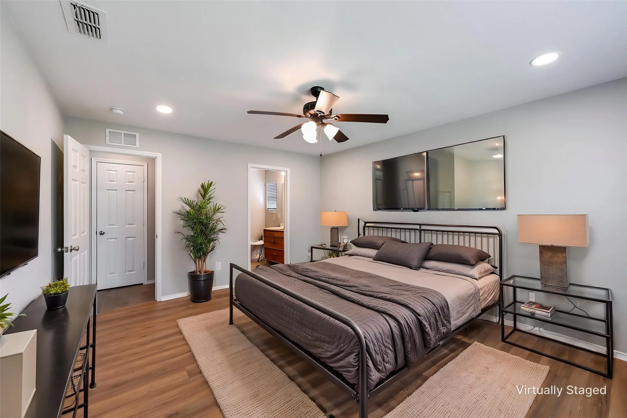 Single Family Residence For Sale in Collin County , 3007 Pinyon Place, Melissa, Texas 75454, 3 Bedroom, 2 Bathroom, 2 Garage spaces, 1,583 Sqft, built in 2015, mls#21378411, Real Estate Agent in Melissa, Homes For Sale in Collin county, Homes For Sale in Melissa, Realtor in Melissa Texas, Real Estate Brokerage Independent Realty Texas, Luminita Cordes Realtor