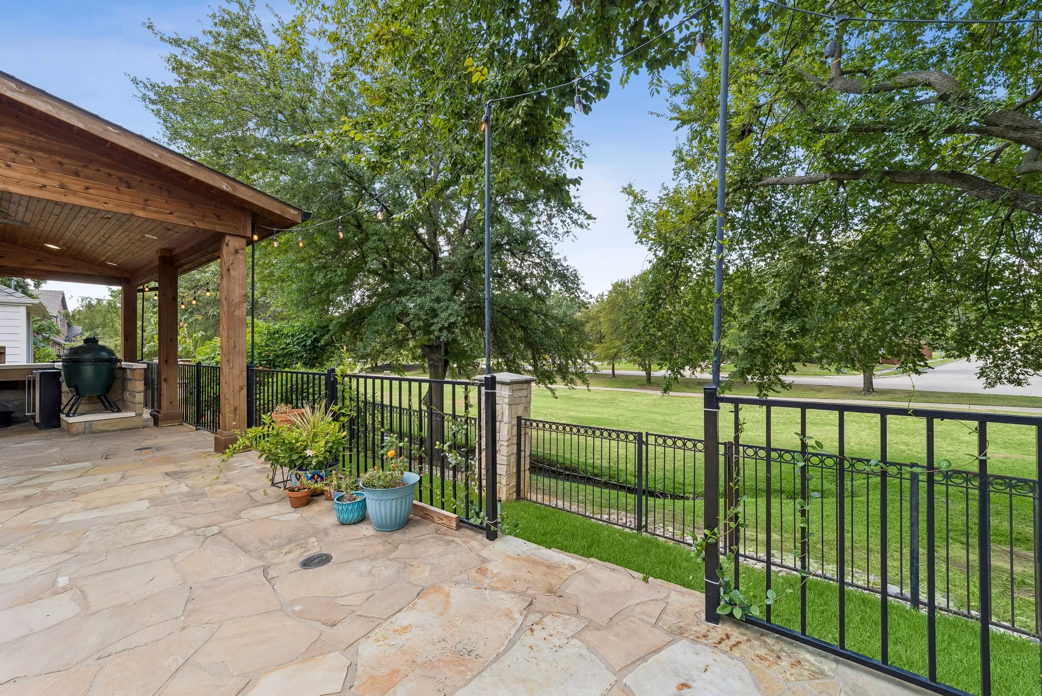 Single Family Residence For Sale in Denton County , 3421 Dowland Drive, Flower Mound, Texas 75022, 5 Bedroom, 3 Bathroom, 2 Garage spaces, 3,009 Sqft, built in 1998, mls#21378207, Real Estate Agent in Flower Mound, Homes For Sale in Denton county, Homes For Sale in Flower Mound, Realtor in Flower Mound Texas, Real Estate Brokerage Independent Realty Texas, Luminita Cordes Realtor