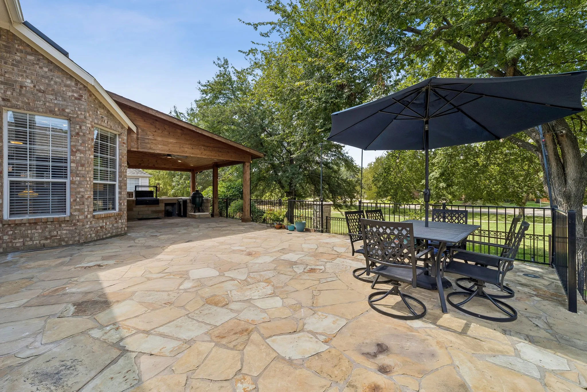 Single Family Residence For Sale in Denton County , 3421 Dowland Drive, Flower Mound, Texas 75022, 5 Bedroom, 3 Bathroom, 2 Garage spaces, 3,009 Sqft, built in 1998, mls#21378207, Real Estate Agent in Flower Mound, Homes For Sale in Denton county, Homes For Sale in Flower Mound, Realtor in Flower Mound Texas, Real Estate Brokerage Independent Realty Texas, Luminita Cordes Realtor