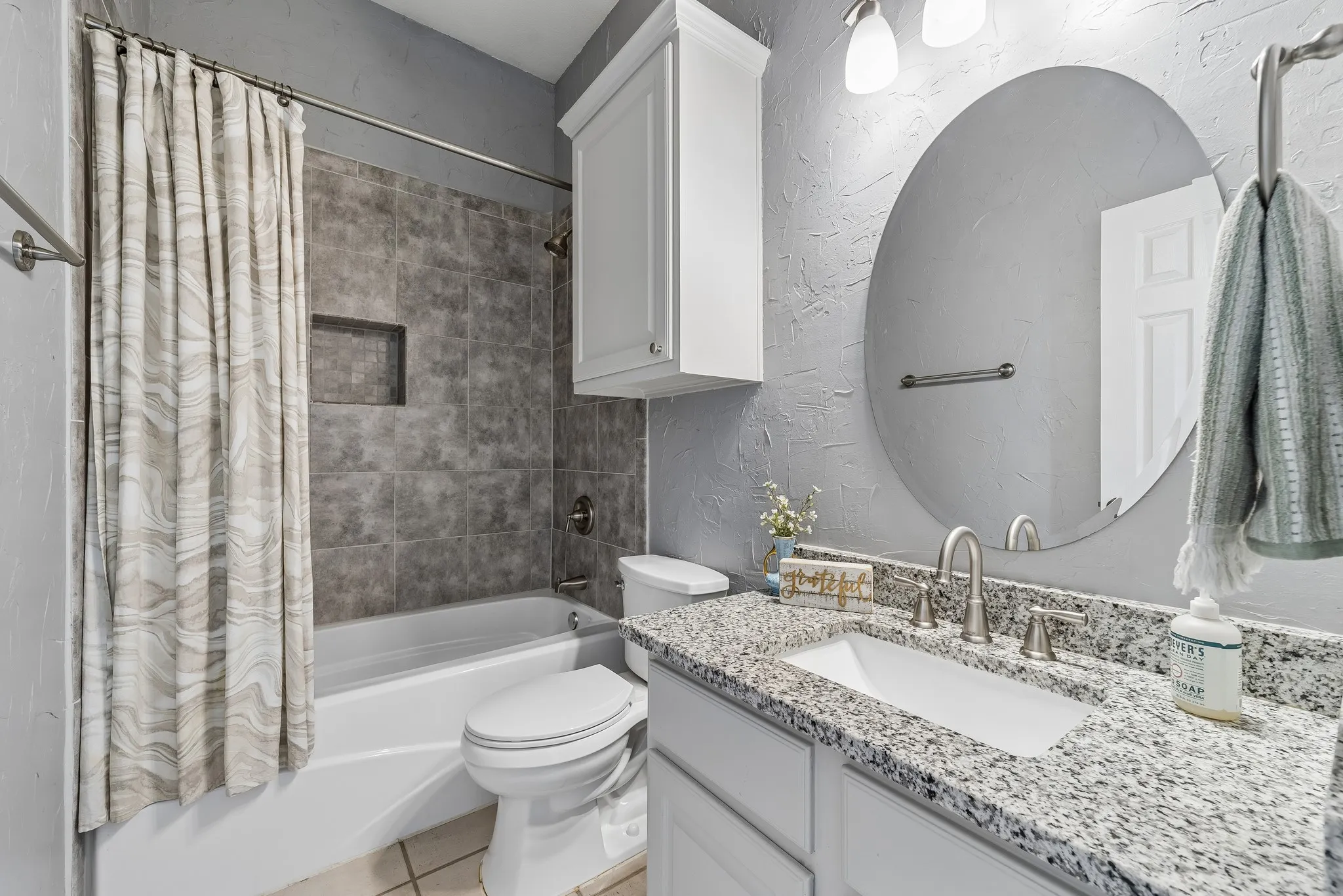 Single Family Residence For Sale in Denton County , 3421 Dowland Drive, Flower Mound, Texas 75022, 5 Bedroom, 3 Bathroom, 2 Garage spaces, 3,009 Sqft, built in 1998, mls#21378207, Real Estate Agent in Flower Mound, Homes For Sale in Denton county, Homes For Sale in Flower Mound, Realtor in Flower Mound Texas, Real Estate Brokerage Independent Realty Texas, Luminita Cordes Realtor