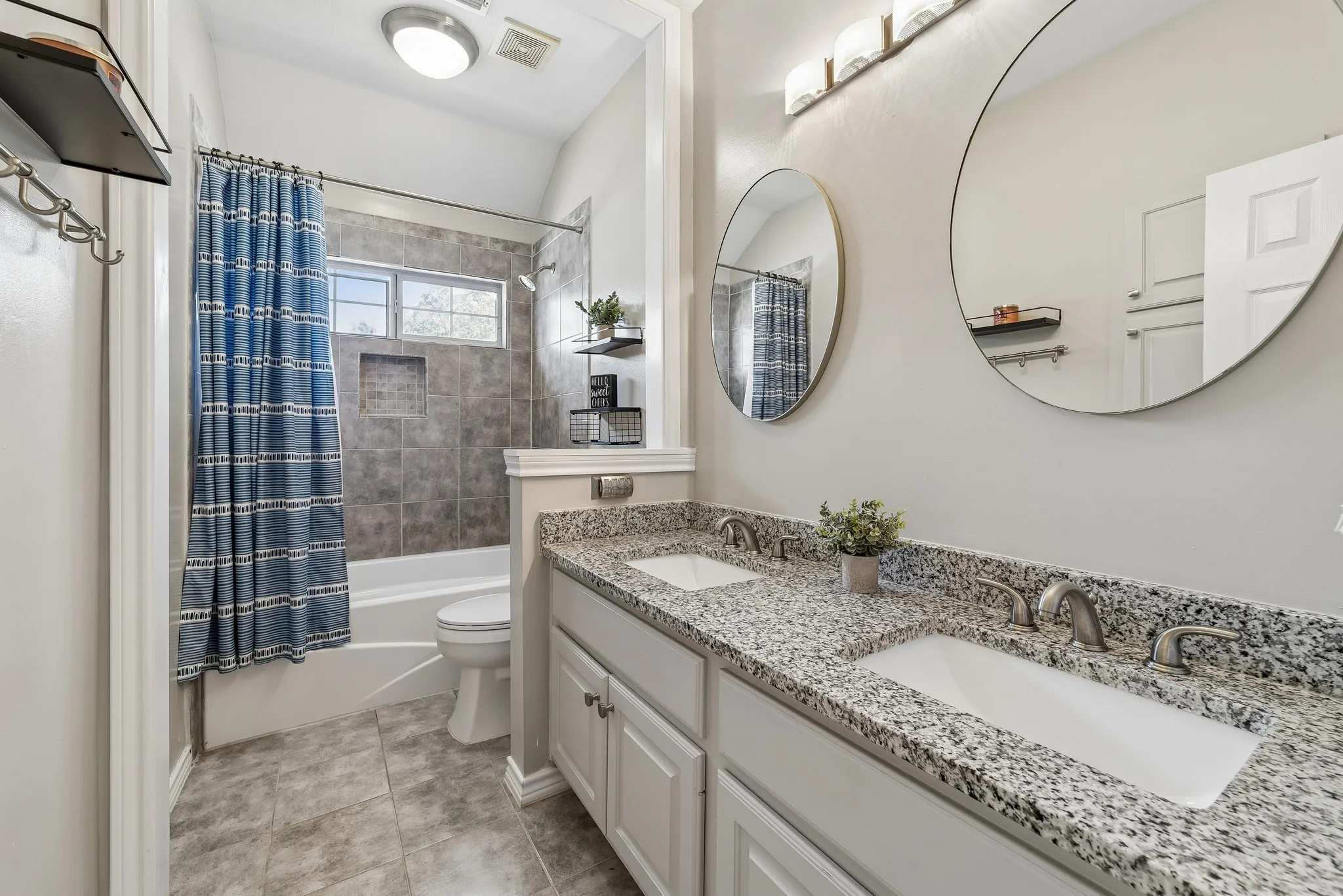 Single Family Residence For Sale in Denton County , 3421 Dowland Drive, Flower Mound, Texas 75022, 5 Bedroom, 3 Bathroom, 2 Garage spaces, 3,009 Sqft, built in 1998, mls#21378207, Real Estate Agent in Flower Mound, Homes For Sale in Denton county, Homes For Sale in Flower Mound, Realtor in Flower Mound Texas, Real Estate Brokerage Independent Realty Texas, Luminita Cordes Realtor