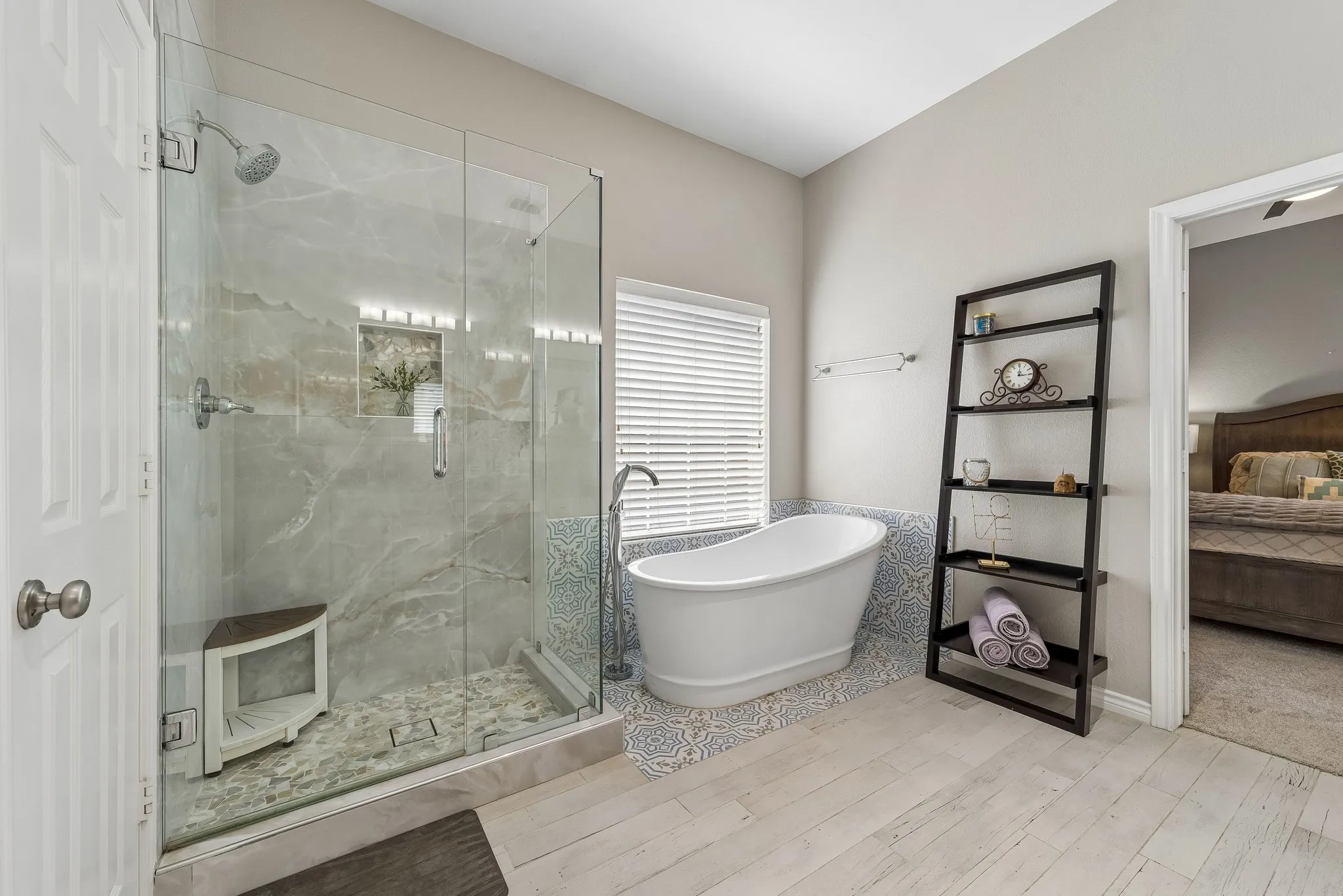 Single Family Residence For Sale in Denton County , 3421 Dowland Drive, Flower Mound, Texas 75022, 5 Bedroom, 3 Bathroom, 2 Garage spaces, 3,009 Sqft, built in 1998, mls#21378207, Real Estate Agent in Flower Mound, Homes For Sale in Denton county, Homes For Sale in Flower Mound, Realtor in Flower Mound Texas, Real Estate Brokerage Independent Realty Texas, Luminita Cordes Realtor