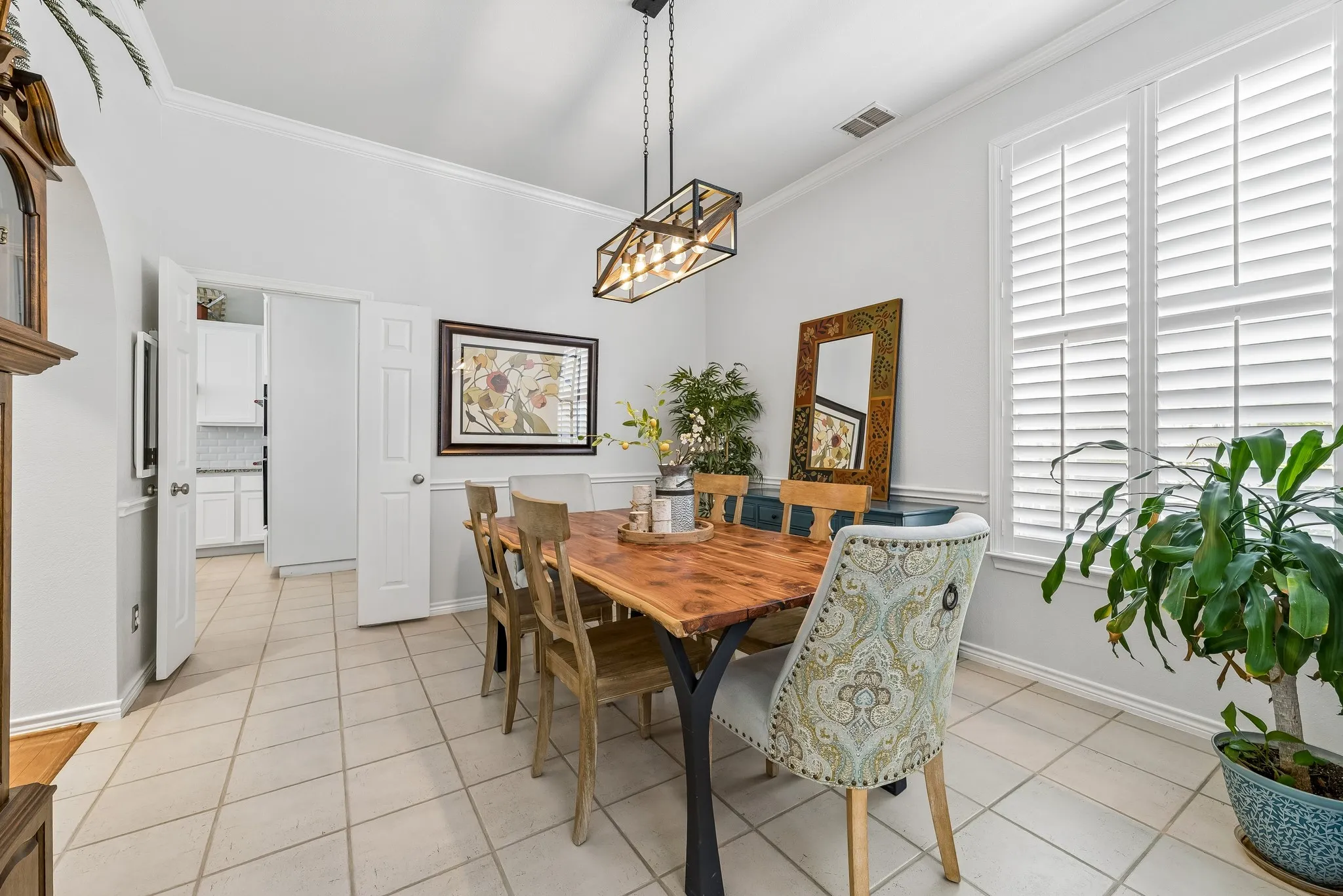 Single Family Residence For Sale in Denton County , 3421 Dowland Drive, Flower Mound, Texas 75022, 5 Bedroom, 3 Bathroom, 2 Garage spaces, 3,009 Sqft, built in 1998, mls#21378207, Real Estate Agent in Flower Mound, Homes For Sale in Denton county, Homes For Sale in Flower Mound, Realtor in Flower Mound Texas, Real Estate Brokerage Independent Realty Texas, Luminita Cordes Realtor