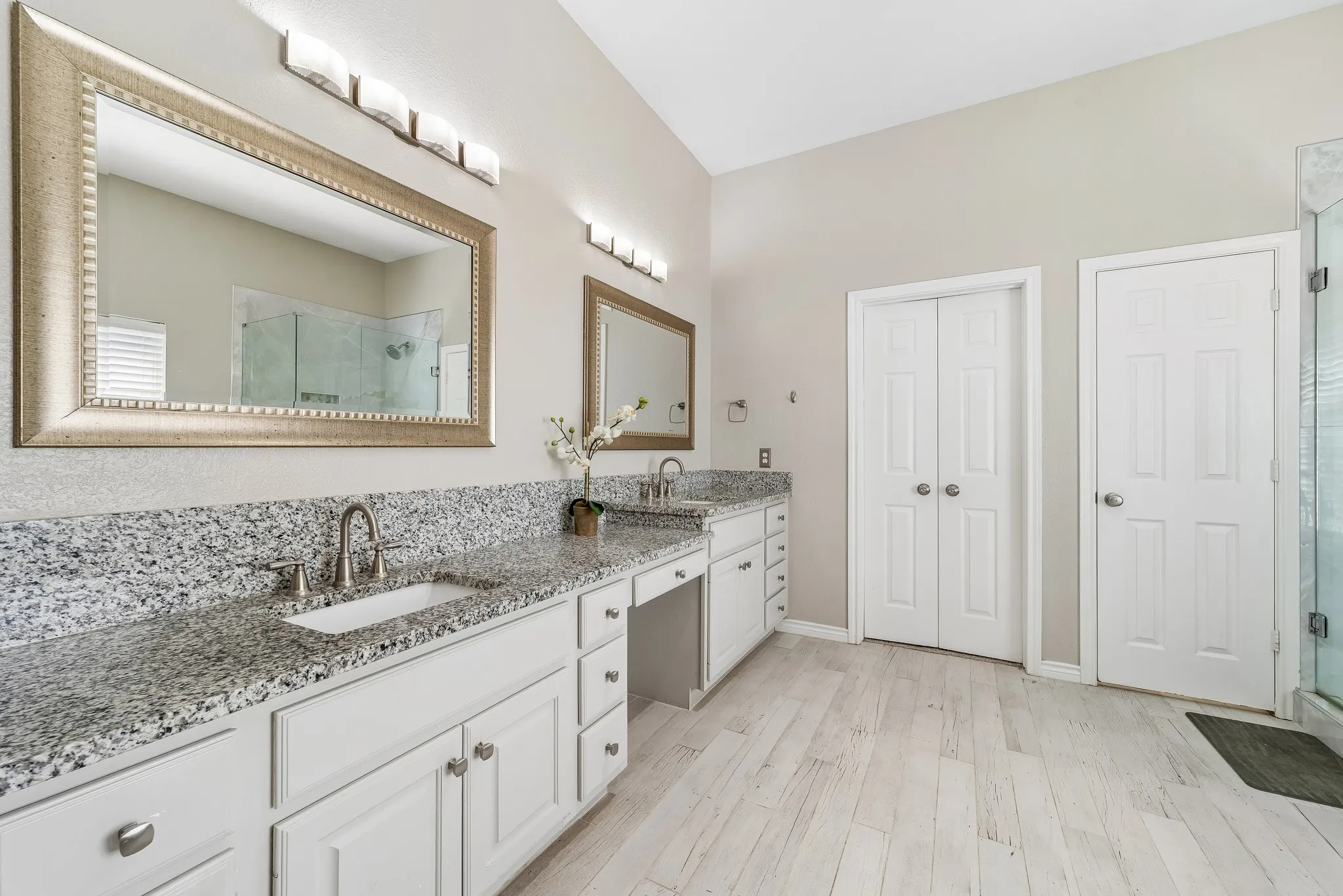 Single Family Residence For Sale in Denton County , 3421 Dowland Drive, Flower Mound, Texas 75022, 5 Bedroom, 3 Bathroom, 2 Garage spaces, 3,009 Sqft, built in 1998, mls#21378207, Real Estate Agent in Flower Mound, Homes For Sale in Denton county, Homes For Sale in Flower Mound, Realtor in Flower Mound Texas, Real Estate Brokerage Independent Realty Texas, Luminita Cordes Realtor