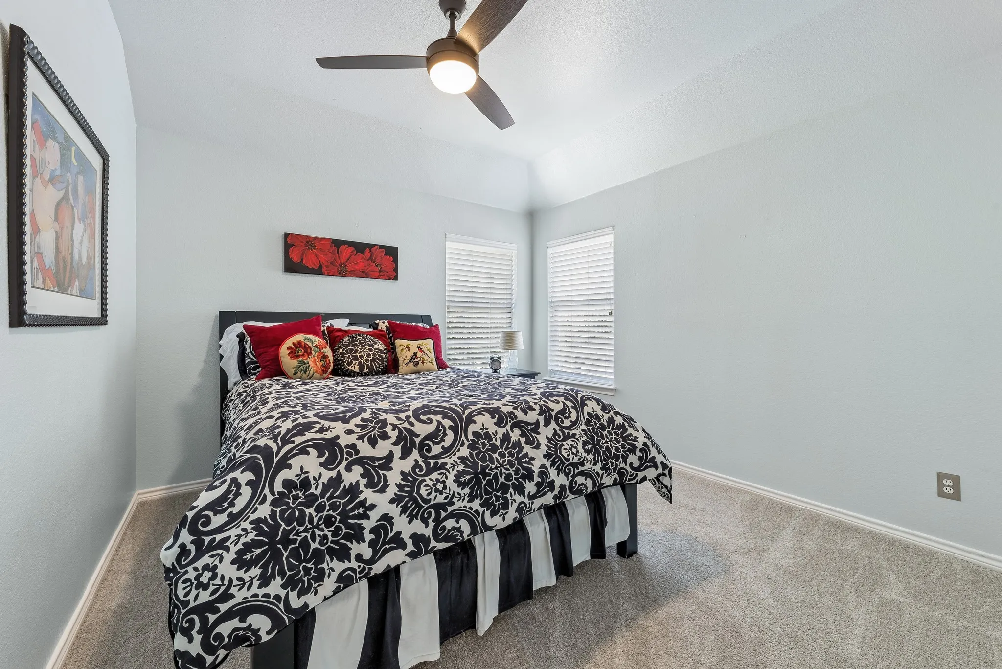 Single Family Residence For Sale in Denton County , 3421 Dowland Drive, Flower Mound, Texas 75022, 5 Bedroom, 3 Bathroom, 2 Garage spaces, 3,009 Sqft, built in 1998, mls#21378207, Real Estate Agent in Flower Mound, Homes For Sale in Denton county, Homes For Sale in Flower Mound, Realtor in Flower Mound Texas, Real Estate Brokerage Independent Realty Texas, Luminita Cordes Realtor