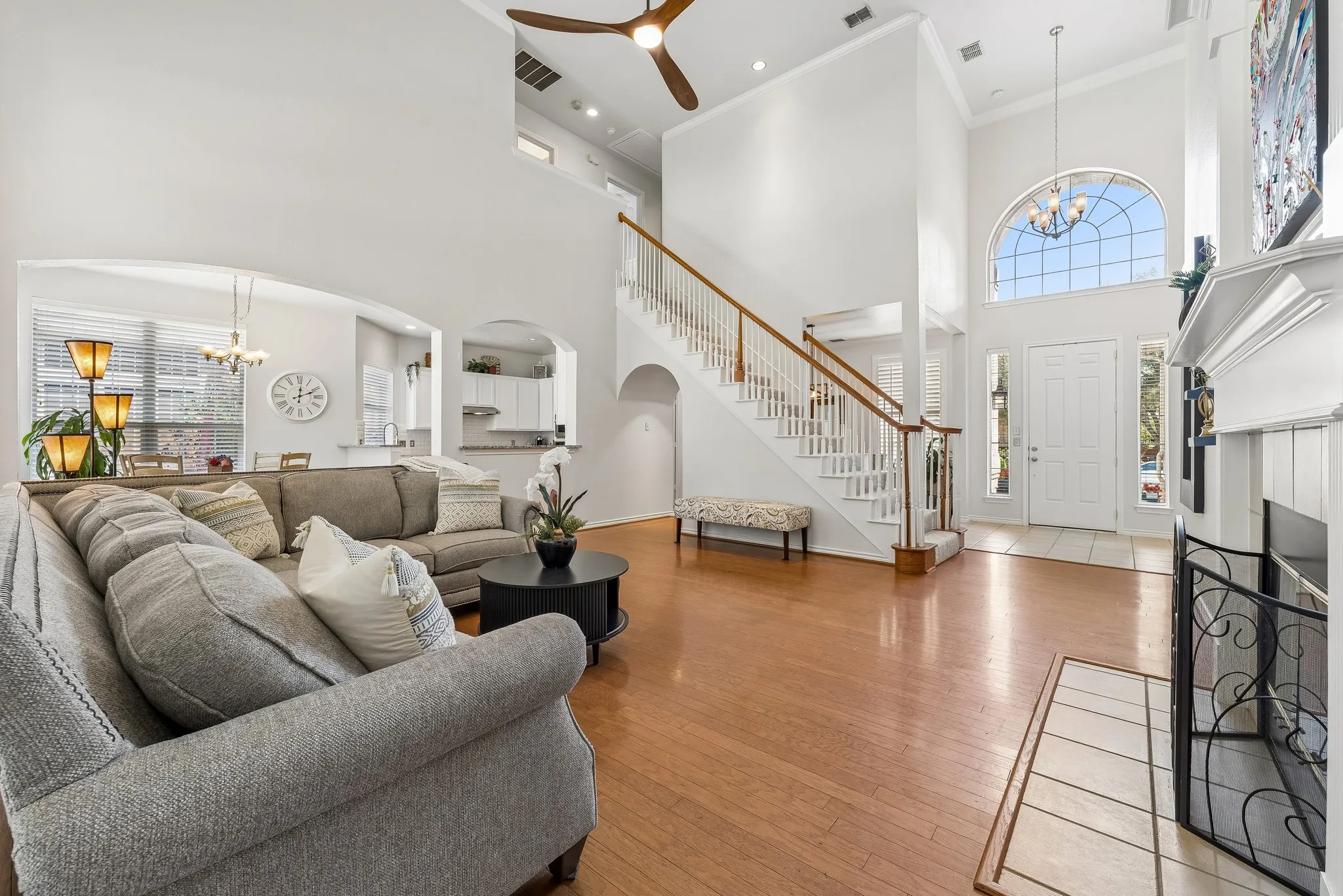 Single Family Residence For Sale in Denton County , 3421 Dowland Drive, Flower Mound, Texas 75022, 5 Bedroom, 3 Bathroom, 2 Garage spaces, 3,009 Sqft, built in 1998, mls#21378207, Real Estate Agent in Flower Mound, Homes For Sale in Denton county, Homes For Sale in Flower Mound, Realtor in Flower Mound Texas, Real Estate Brokerage Independent Realty Texas, Luminita Cordes Realtor