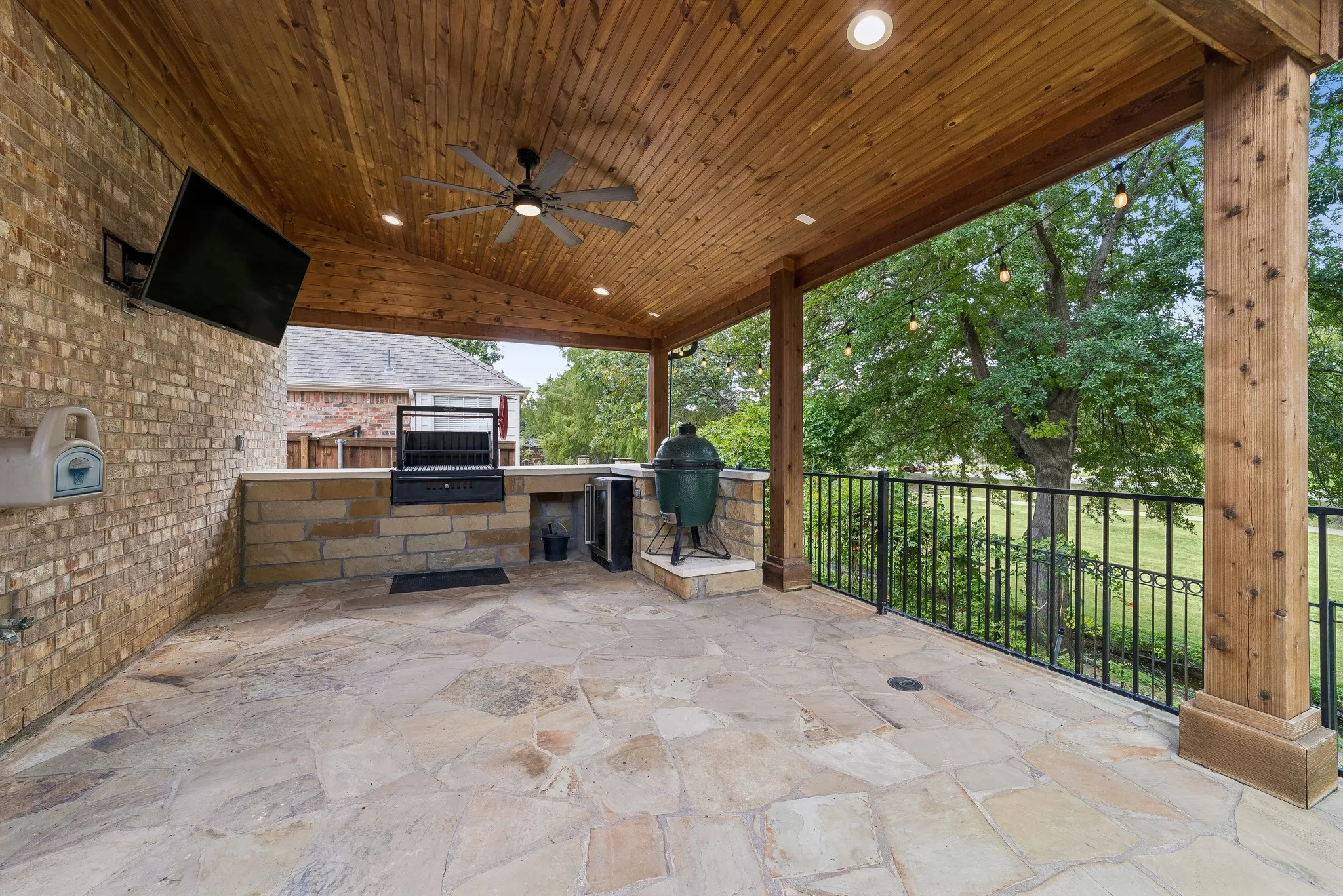 Single Family Residence For Sale in Denton County , 3421 Dowland Drive, Flower Mound, Texas 75022, 5 Bedroom, 3 Bathroom, 2 Garage spaces, 3,009 Sqft, built in 1998, mls#21378207, Real Estate Agent in Flower Mound, Homes For Sale in Denton county, Homes For Sale in Flower Mound, Realtor in Flower Mound Texas, Real Estate Brokerage Independent Realty Texas, Luminita Cordes Realtor