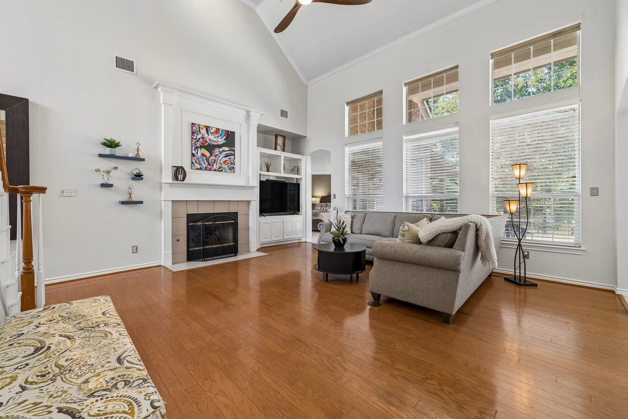 Single Family Residence For Sale in Denton County , 3421 Dowland Drive, Flower Mound, Texas 75022, 5 Bedroom, 3 Bathroom, 2 Garage spaces, 3,009 Sqft, built in 1998, mls#21378207, Real Estate Agent in Flower Mound, Homes For Sale in Denton county, Homes For Sale in Flower Mound, Realtor in Flower Mound Texas, Real Estate Brokerage Independent Realty Texas, Luminita Cordes Realtor