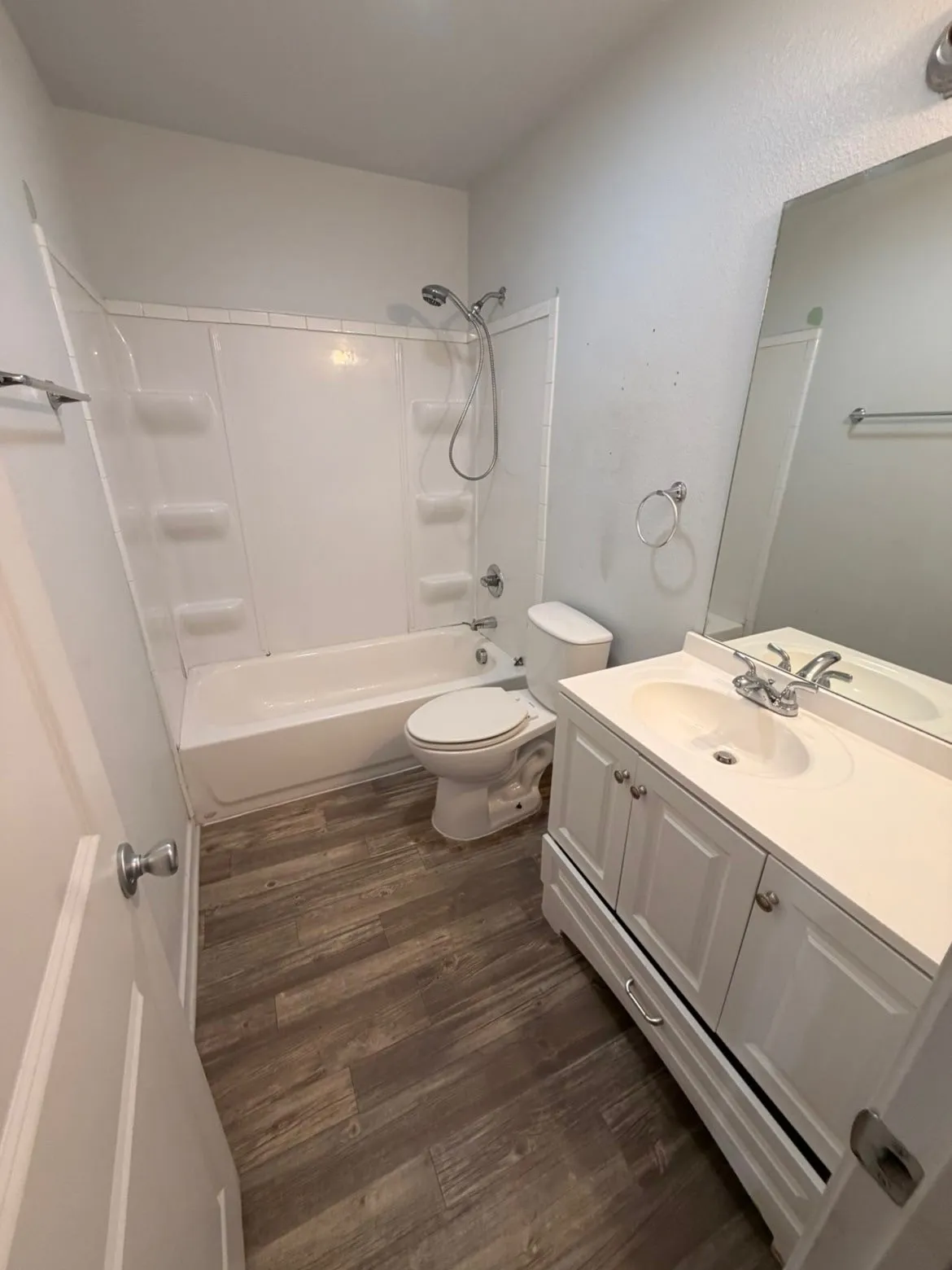 Apartment For Rent in Lamar County , 2905 Clarksville Street 208, Paris, Texas 75460, 1 Bedroom, 1 Bathroom, Garage spaces, 14,484 Sqft, built in 2017, mls#21378415, Real Estate Agent in Paris, Homes For Rent in Lamar county, Homes For Rent in Paris, Realtor in Paris Texas, Real Estate Brokerage Independent Realty Texas, Luminita Cordes Realtor