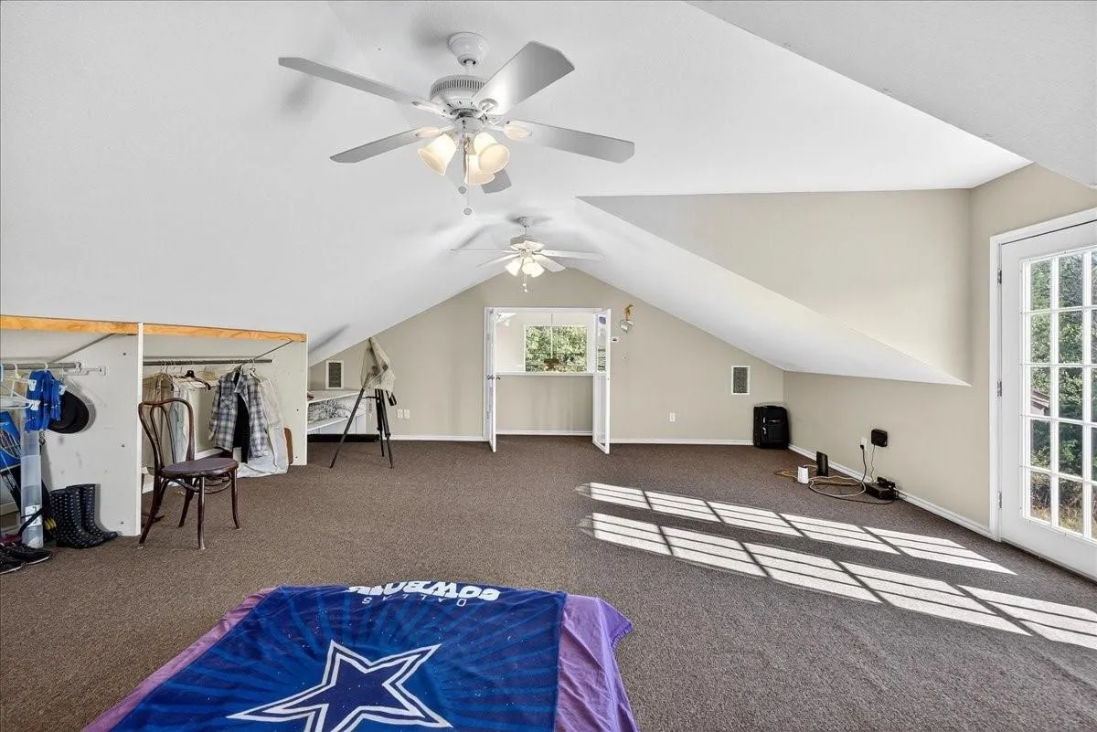 Single Family Residence For Sale in Van Zandt County , 1603 VZ CR 2908, Eustace, Texas 75124, 2 Bedroom, 1 Bathroom, Garage spaces, 1,280 Sqft, built in 2012, mls#21378416, Real Estate Agent in Eustace, Homes For Sale in Van Zandt county, Homes For Sale in Eustace, Realtor in Eustace Texas, Real Estate Brokerage Independent Realty Texas, Luminita Cordes Realtor