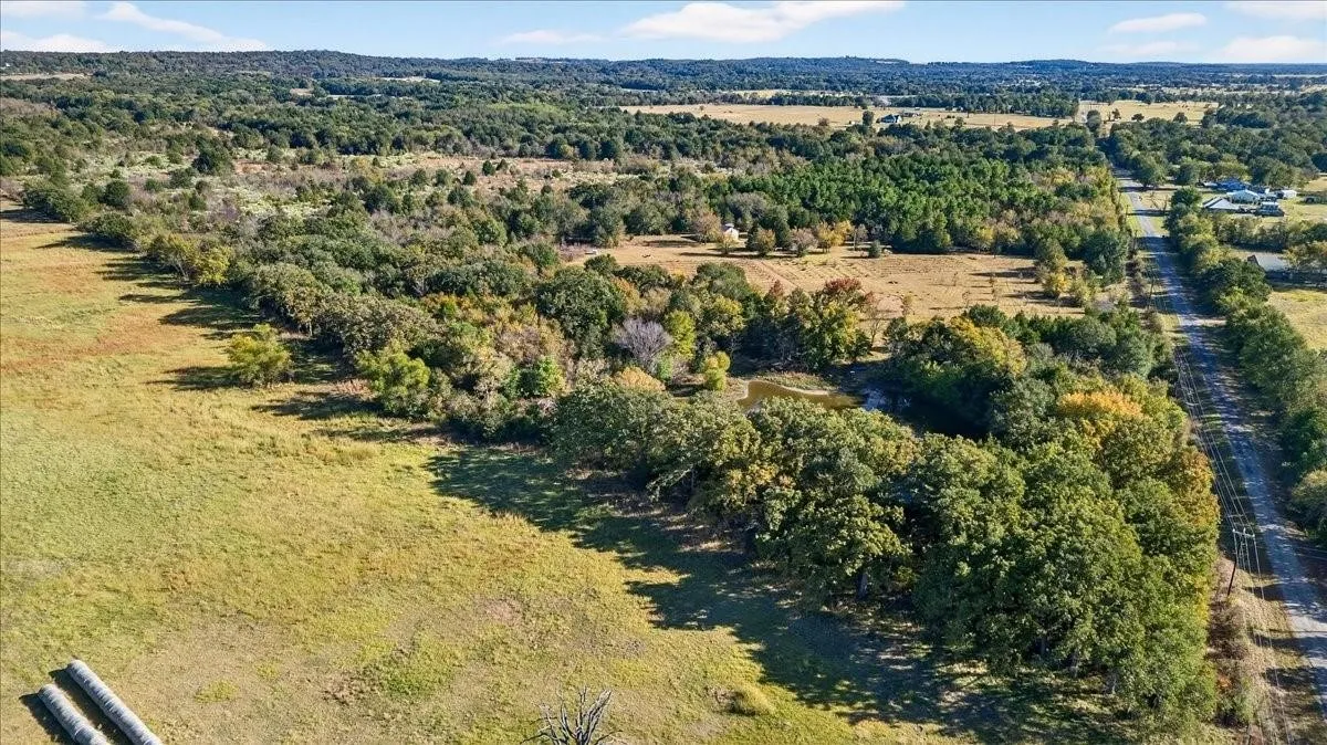 Single Family Residence For Sale in Van Zandt County , 1603 VZ CR 2908, Eustace, Texas 75124, 2 Bedroom, 1 Bathroom, Garage spaces, 1,280 Sqft, built in 2012, mls#21378416, Real Estate Agent in Eustace, Homes For Sale in Van Zandt county, Homes For Sale in Eustace, Realtor in Eustace Texas, Real Estate Brokerage Independent Realty Texas, Luminita Cordes Realtor