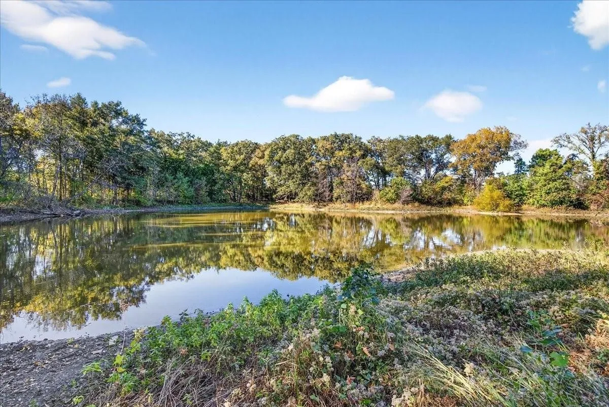 Single Family Residence For Sale in Van Zandt County , 1603 VZ CR 2908, Eustace, Texas 75124, 2 Bedroom, 1 Bathroom, Garage spaces, 1,280 Sqft, built in 2012, mls#21378416, Real Estate Agent in Eustace, Homes For Sale in Van Zandt county, Homes For Sale in Eustace, Realtor in Eustace Texas, Real Estate Brokerage Independent Realty Texas, Luminita Cordes Realtor