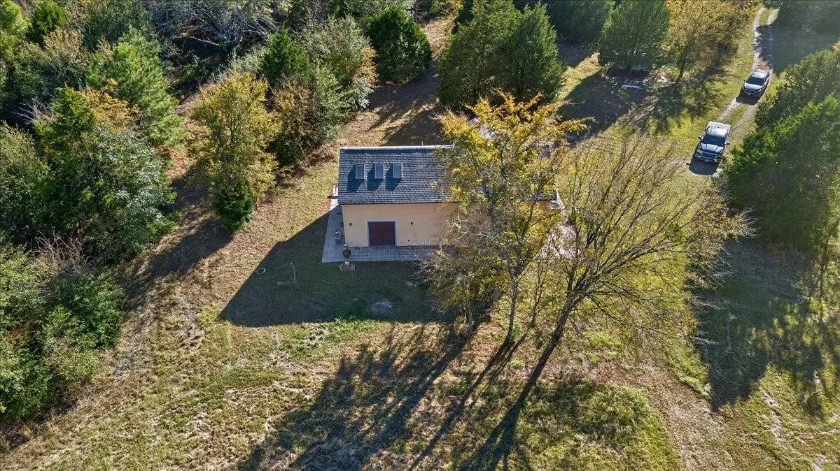 Single Family Residence For Sale in Van Zandt County , 1603 VZ CR 2908, Eustace, Texas 75124, 2 Bedroom, 1 Bathroom, Garage spaces, 1,280 Sqft, built in 2012, mls#21378416, Real Estate Agent in Eustace, Homes For Sale in Van Zandt county, Homes For Sale in Eustace, Realtor in Eustace Texas, Real Estate Brokerage Independent Realty Texas, Luminita Cordes Realtor