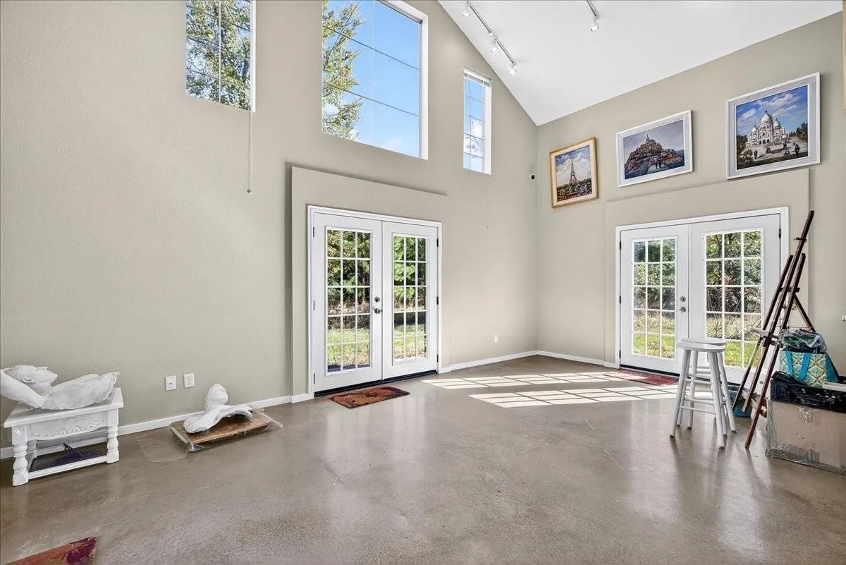 Single Family Residence For Sale in Van Zandt County , 1603 VZ CR 2908, Eustace, Texas 75124, 2 Bedroom, 1 Bathroom, Garage spaces, 1,280 Sqft, built in 2012, mls#21378416, Real Estate Agent in Eustace, Homes For Sale in Van Zandt county, Homes For Sale in Eustace, Realtor in Eustace Texas, Real Estate Brokerage Independent Realty Texas, Luminita Cordes Realtor