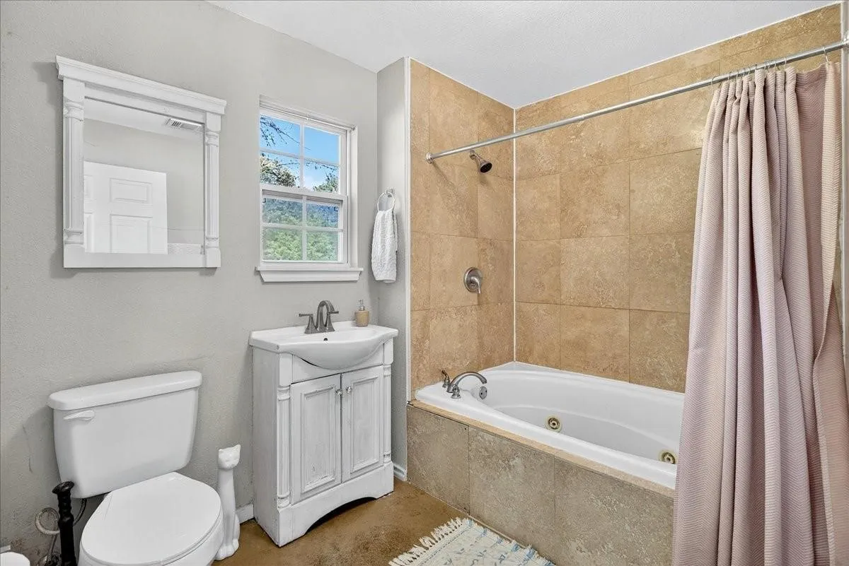 Single Family Residence For Sale in Van Zandt County , 1603 VZ CR 2908, Eustace, Texas 75124, 2 Bedroom, 1 Bathroom, Garage spaces, 1,280 Sqft, built in 2012, mls#21378416, Real Estate Agent in Eustace, Homes For Sale in Van Zandt county, Homes For Sale in Eustace, Realtor in Eustace Texas, Real Estate Brokerage Independent Realty Texas, Luminita Cordes Realtor