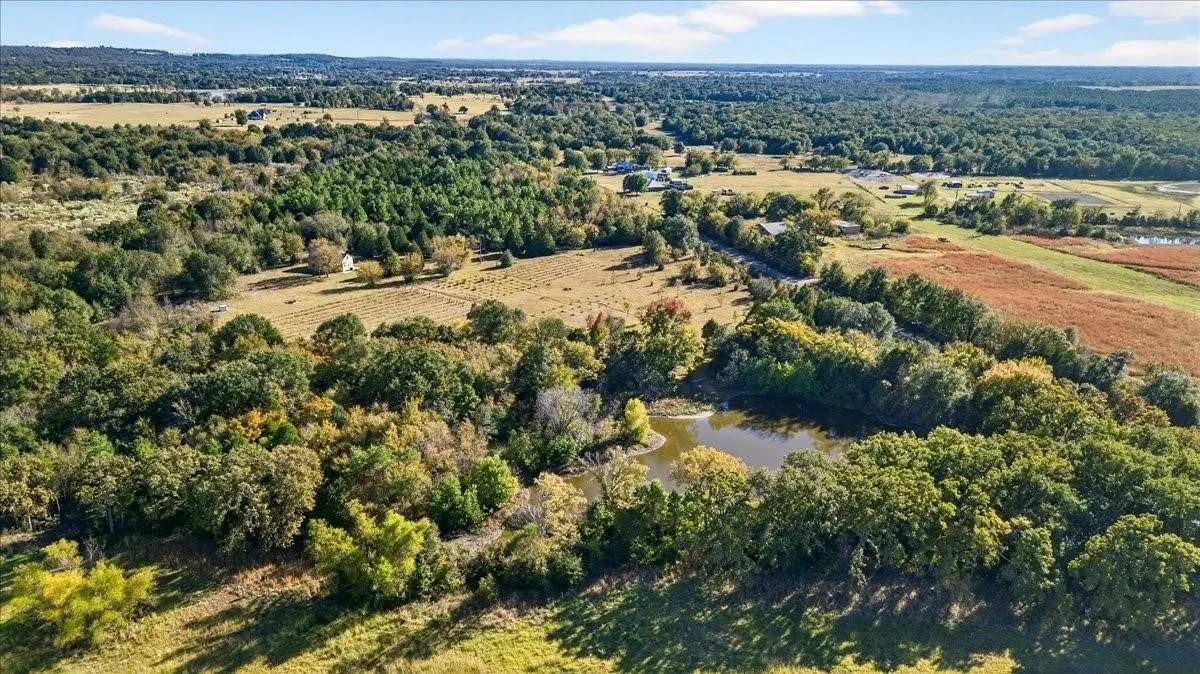Single Family Residence For Sale in Van Zandt County , 1603 VZ CR 2908, Eustace, Texas 75124, 2 Bedroom, 1 Bathroom, Garage spaces, 1,280 Sqft, built in 2012, mls#21378416, Real Estate Agent in Eustace, Homes For Sale in Van Zandt county, Homes For Sale in Eustace, Realtor in Eustace Texas, Real Estate Brokerage Independent Realty Texas, Luminita Cordes Realtor