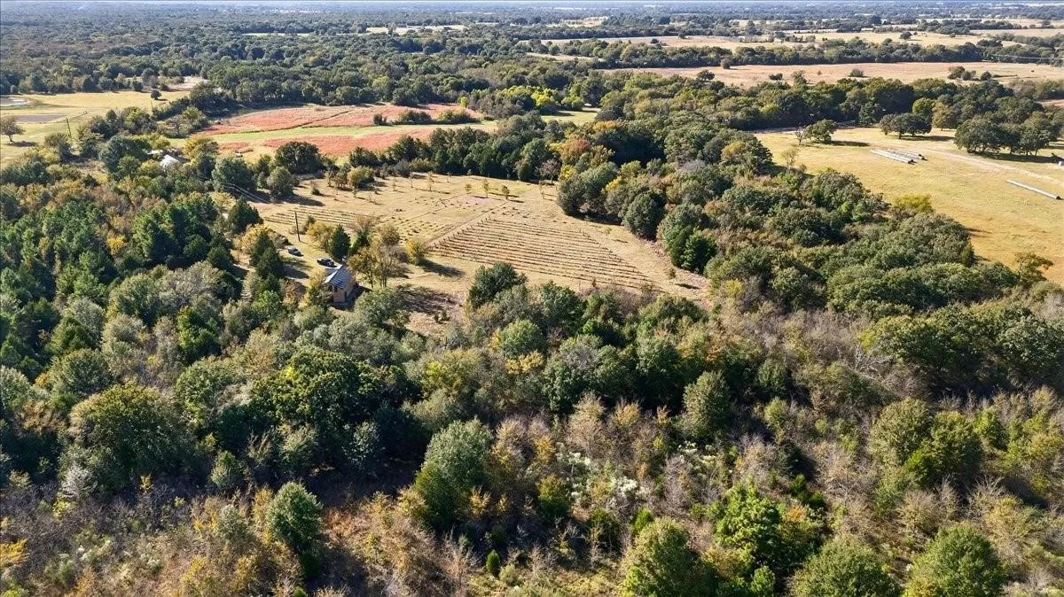 Single Family Residence For Sale in Van Zandt County , 1603 VZ CR 2908, Eustace, Texas 75124, 2 Bedroom, 1 Bathroom, Garage spaces, 1,280 Sqft, built in 2012, mls#21378416, Real Estate Agent in Eustace, Homes For Sale in Van Zandt county, Homes For Sale in Eustace, Realtor in Eustace Texas, Real Estate Brokerage Independent Realty Texas, Luminita Cordes Realtor