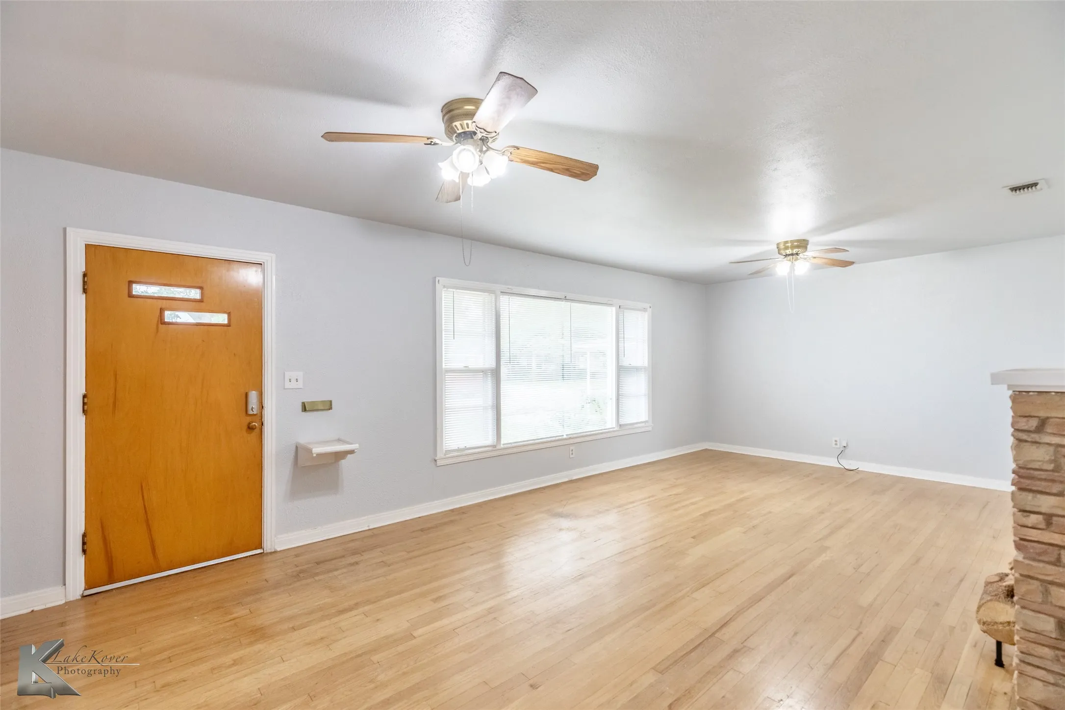 Single Family Residence For Rent in Taylor County , 1402 Herring, Merkel, Texas 79536, 4 Bedroom, 2 Bathroom, 2 Garage spaces, 1,687 Sqft, built in 1951, mls#21378414, Real Estate Agent in Merkel, Homes For Rent in Taylor county, Homes For Rent in Merkel, Realtor in Merkel Texas, Real Estate Brokerage Independent Realty Texas, Luminita Cordes Realtor