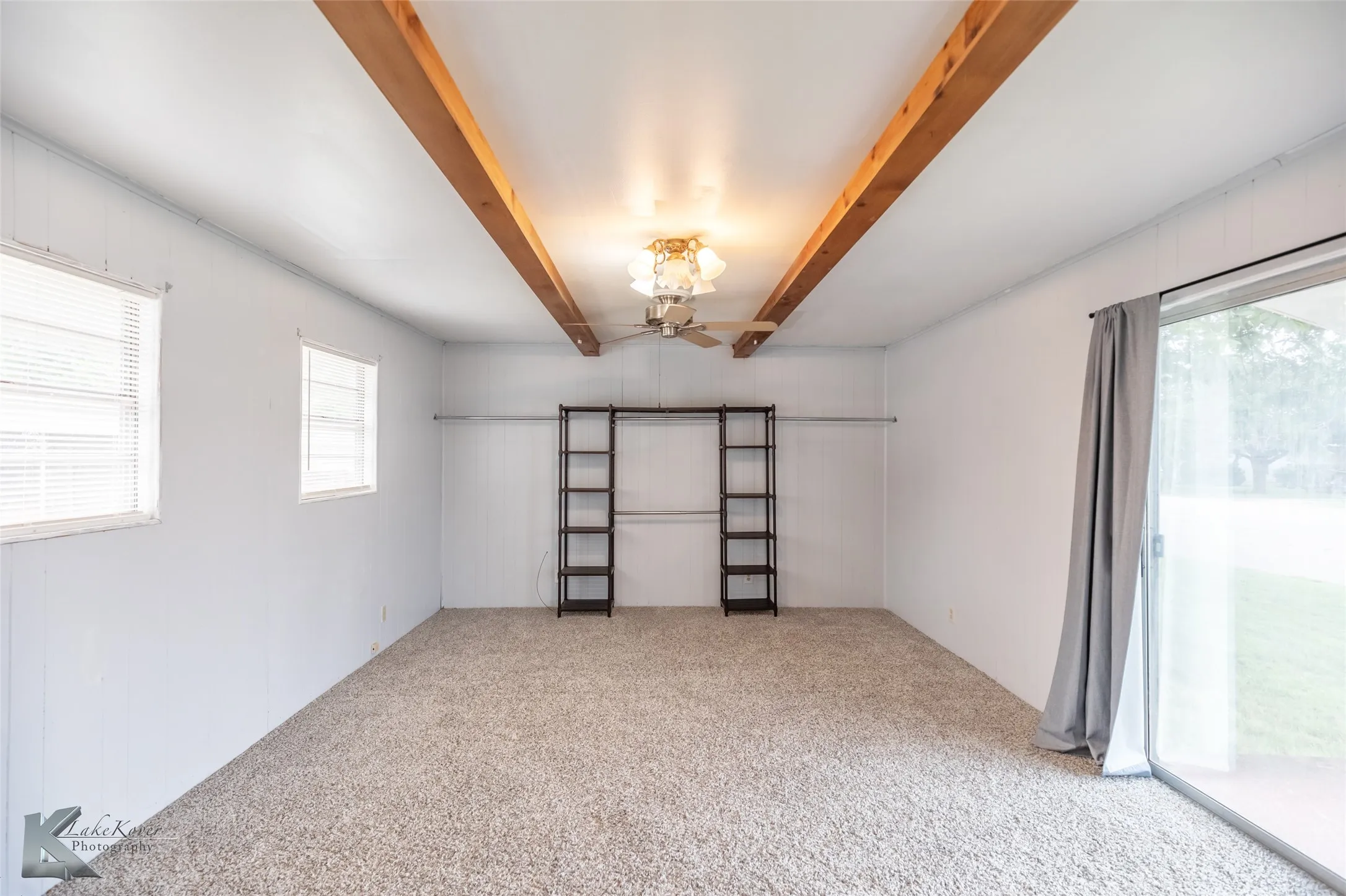 Single Family Residence For Rent in Taylor County , 1402 Herring, Merkel, Texas 79536, 4 Bedroom, 2 Bathroom, 2 Garage spaces, 1,687 Sqft, built in 1951, mls#21378414, Real Estate Agent in Merkel, Homes For Rent in Taylor county, Homes For Rent in Merkel, Realtor in Merkel Texas, Real Estate Brokerage Independent Realty Texas, Luminita Cordes Realtor