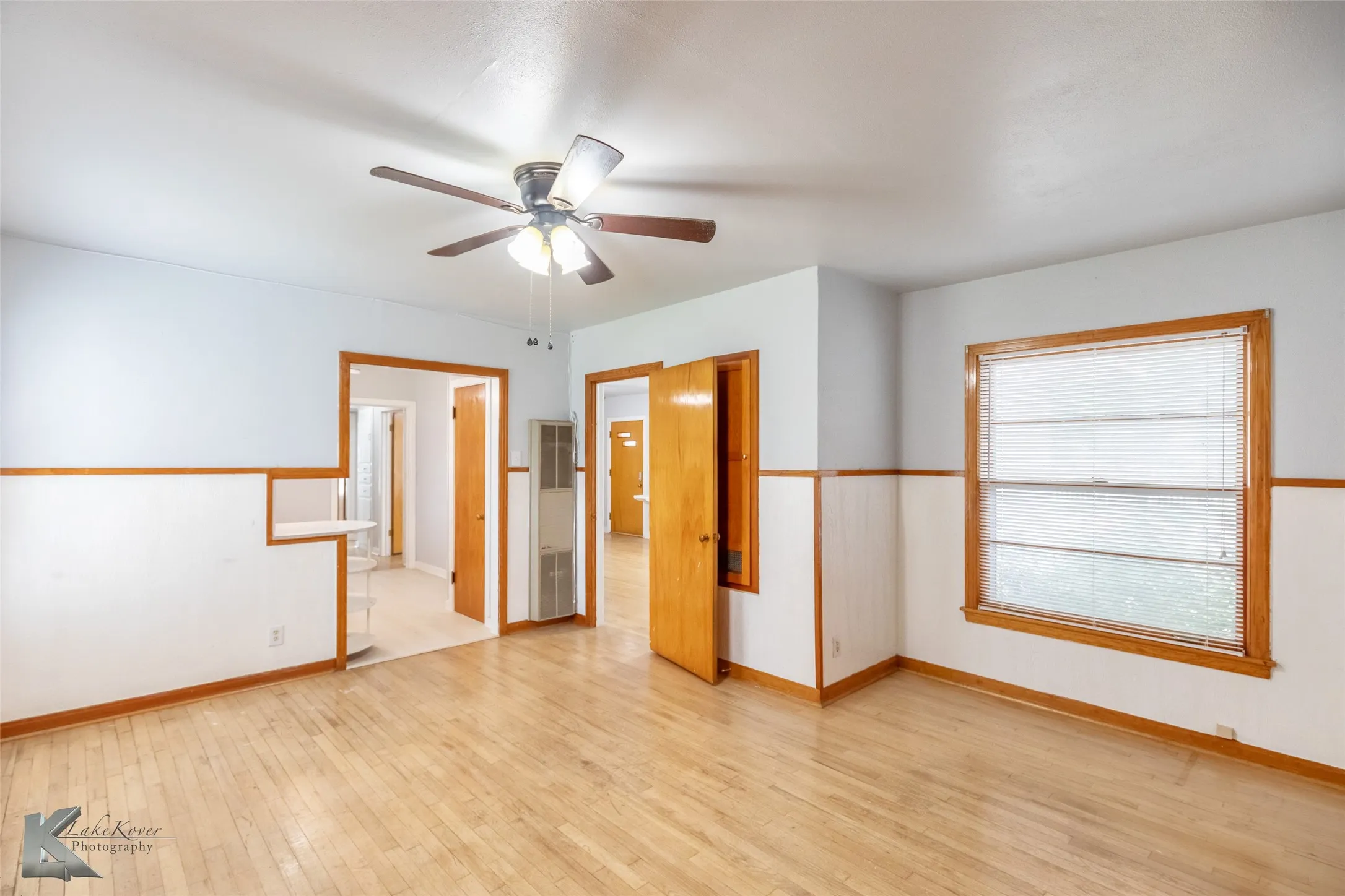 Single Family Residence For Rent in Taylor County , 1402 Herring, Merkel, Texas 79536, 4 Bedroom, 2 Bathroom, 2 Garage spaces, 1,687 Sqft, built in 1951, mls#21378414, Real Estate Agent in Merkel, Homes For Rent in Taylor county, Homes For Rent in Merkel, Realtor in Merkel Texas, Real Estate Brokerage Independent Realty Texas, Luminita Cordes Realtor