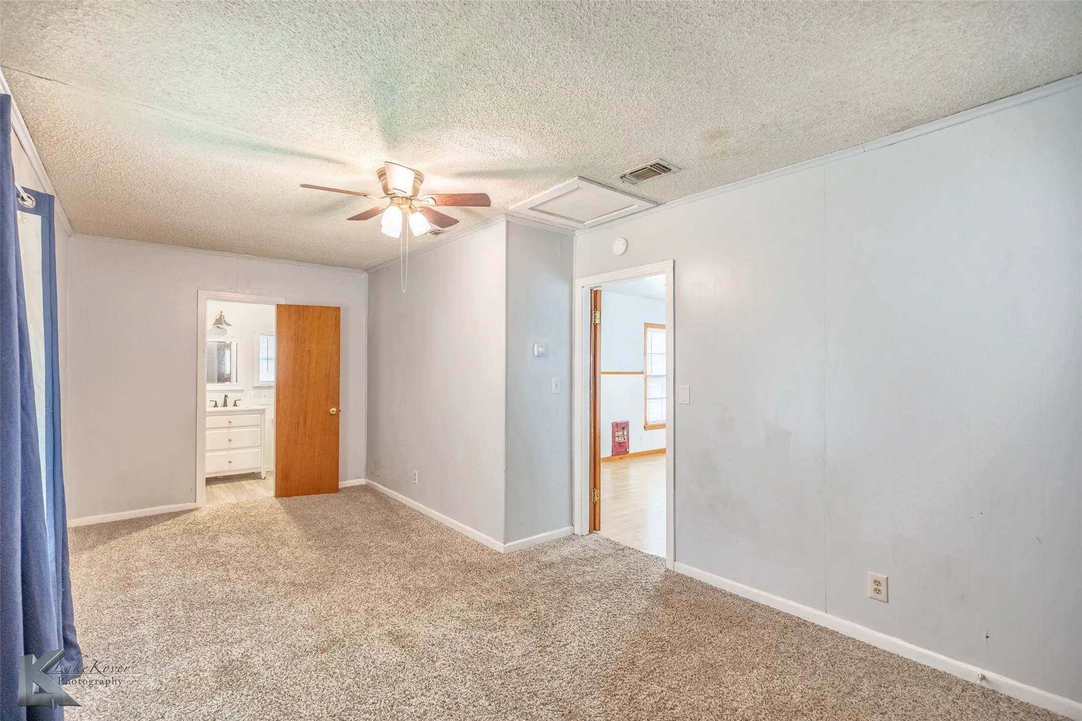 Single Family Residence For Rent in Taylor County , 1402 Herring, Merkel, Texas 79536, 4 Bedroom, 2 Bathroom, 2 Garage spaces, 1,687 Sqft, built in 1951, mls#21378414, Real Estate Agent in Merkel, Homes For Rent in Taylor county, Homes For Rent in Merkel, Realtor in Merkel Texas, Real Estate Brokerage Independent Realty Texas, Luminita Cordes Realtor