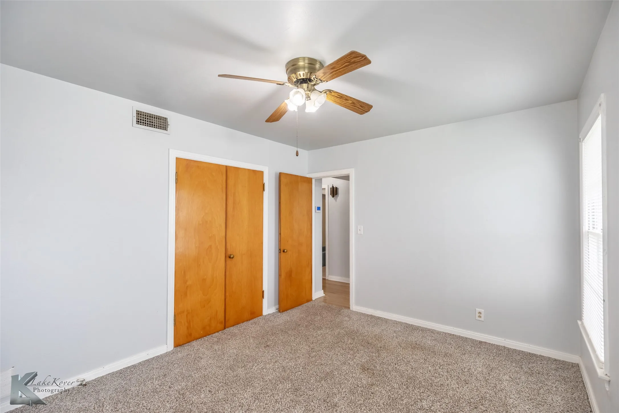 Single Family Residence For Rent in Taylor County , 1402 Herring, Merkel, Texas 79536, 4 Bedroom, 2 Bathroom, 2 Garage spaces, 1,687 Sqft, built in 1951, mls#21378414, Real Estate Agent in Merkel, Homes For Rent in Taylor county, Homes For Rent in Merkel, Realtor in Merkel Texas, Real Estate Brokerage Independent Realty Texas, Luminita Cordes Realtor