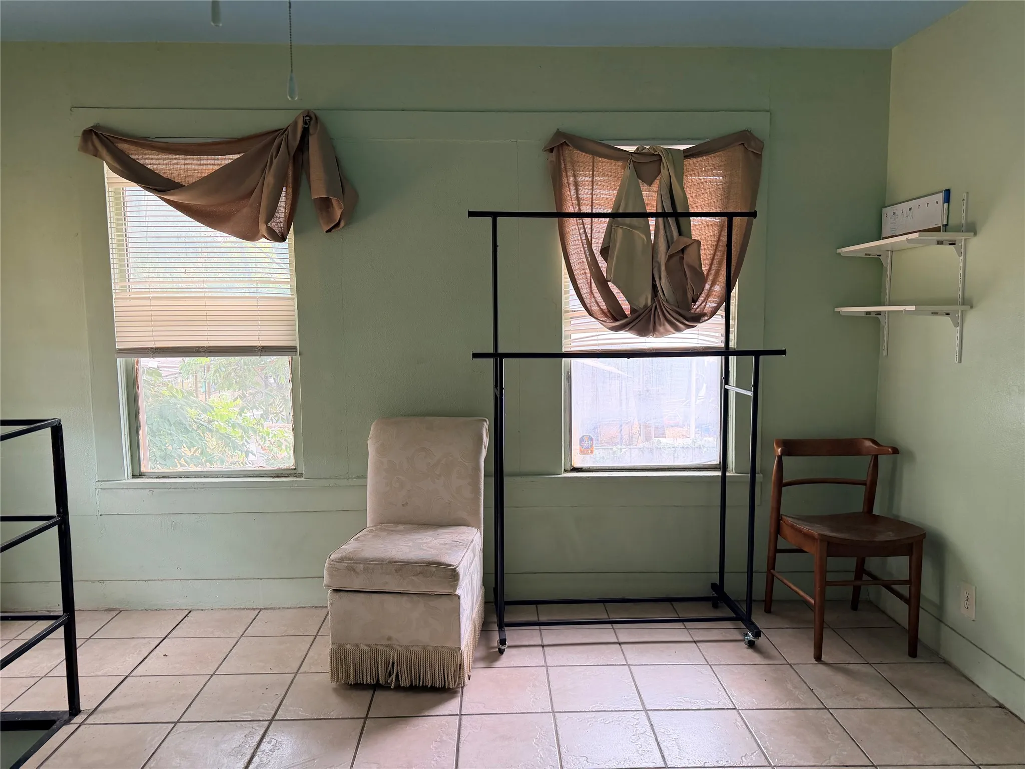 Single Family Residence For Rent in Tarrant County , 2205 Roosevelt Avenue, Fort Worth, Texas 76164, 3 Bedroom, 2 Bathroom, Garage spaces, 600 Sqft, built in 1939, mls#21378366, Real Estate Agent in Fort Worth, Homes For Rent in Tarrant county, Homes For Rent in Fort Worth, Realtor in Fort Worth Texas, Real Estate Brokerage Independent Realty Texas, Luminita Cordes Realtor