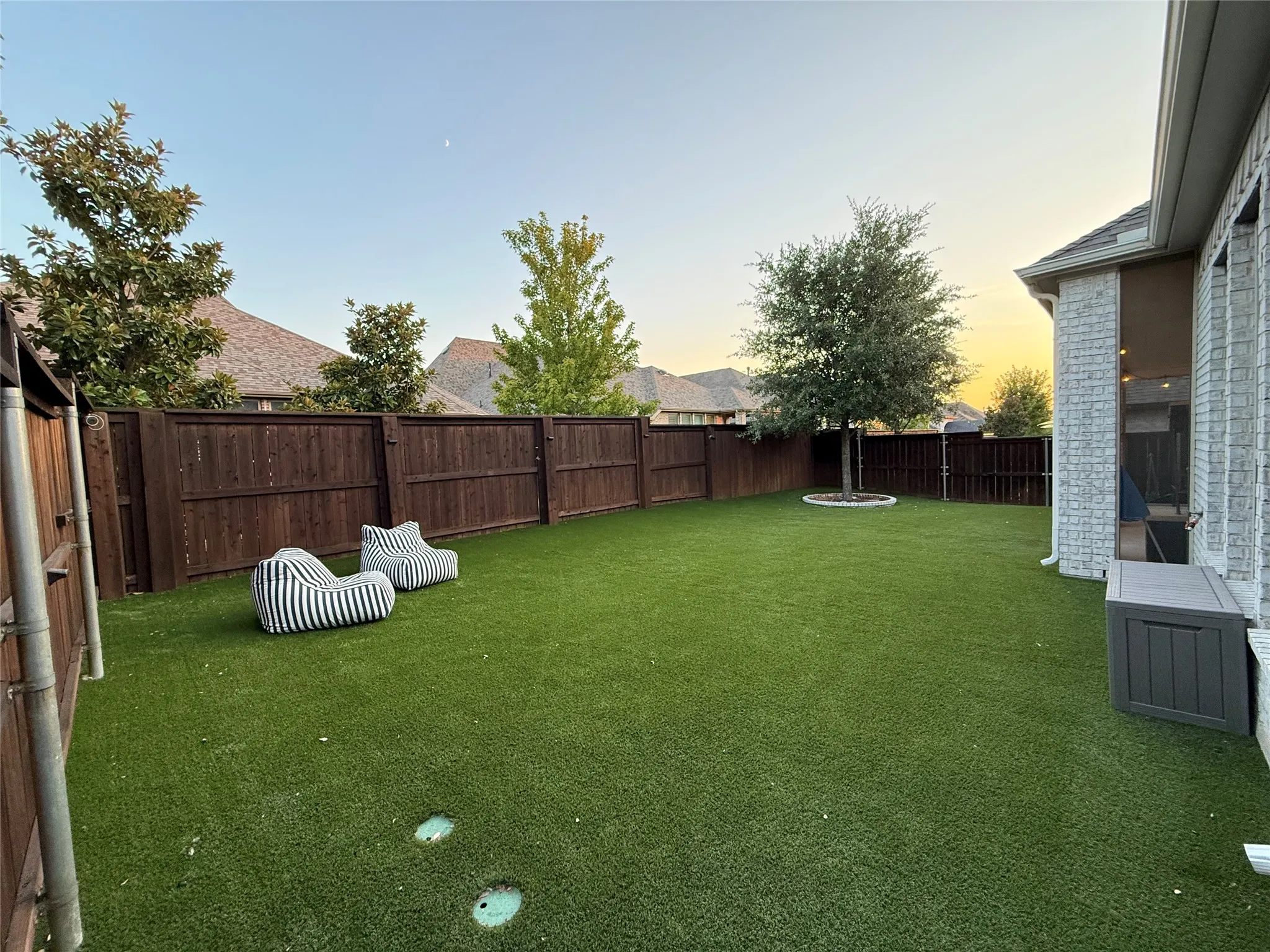 No maintence yard- turf
