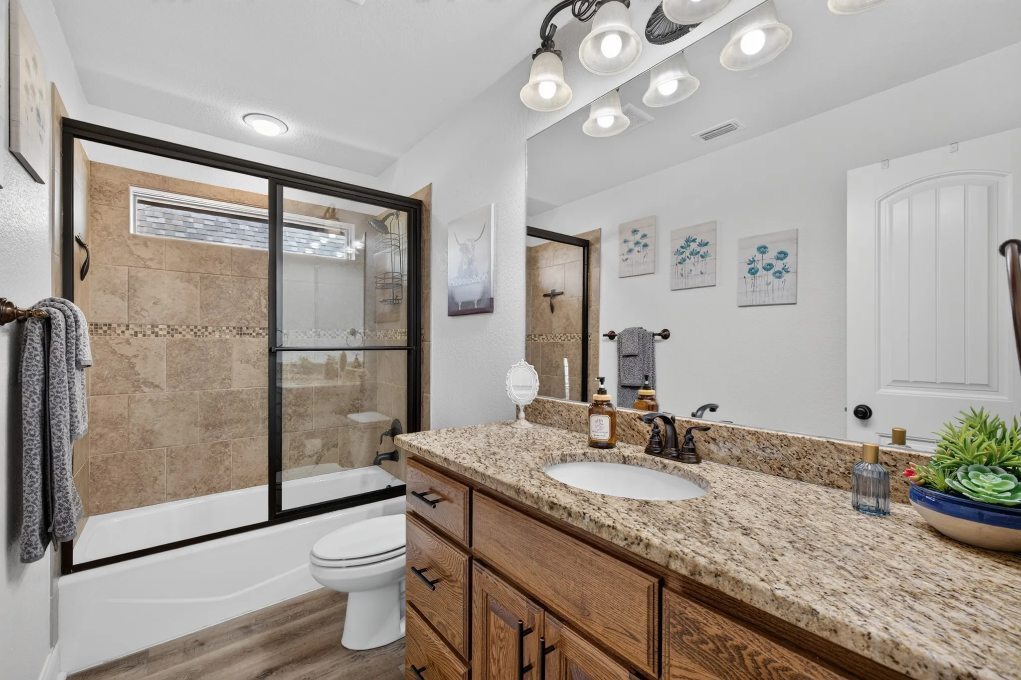 Single Family Residence For Sale in Taylor County , 3409 White Oaks Drive, Abilene, Texas 79606, 5 Bedroom, 3 Bathroom, 2 Garage spaces, 2,506 Sqft, built in 2014, mls#21369081, Real Estate Agent in Abilene, Homes For Sale in Taylor county, Homes For Sale in Abilene, Realtor in Abilene Texas, Real Estate Brokerage Independent Realty Texas, Luminita Cordes Realtor