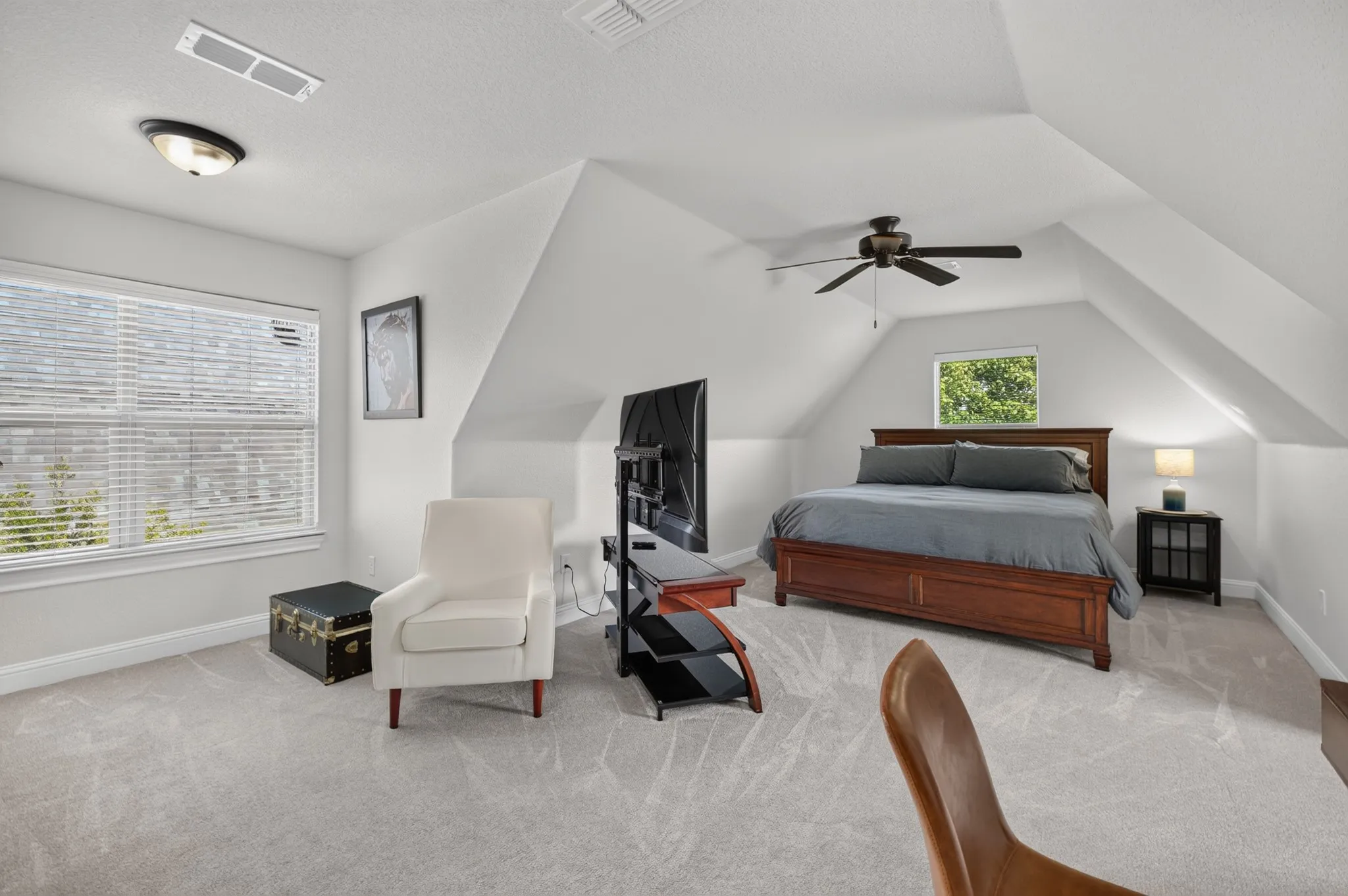 Single Family Residence For Sale in Taylor County , 3409 White Oaks Drive, Abilene, Texas 79606, 5 Bedroom, 3 Bathroom, 2 Garage spaces, 2,506 Sqft, built in 2014, mls#21369081, Real Estate Agent in Abilene, Homes For Sale in Taylor county, Homes For Sale in Abilene, Realtor in Abilene Texas, Real Estate Brokerage Independent Realty Texas, Luminita Cordes Realtor