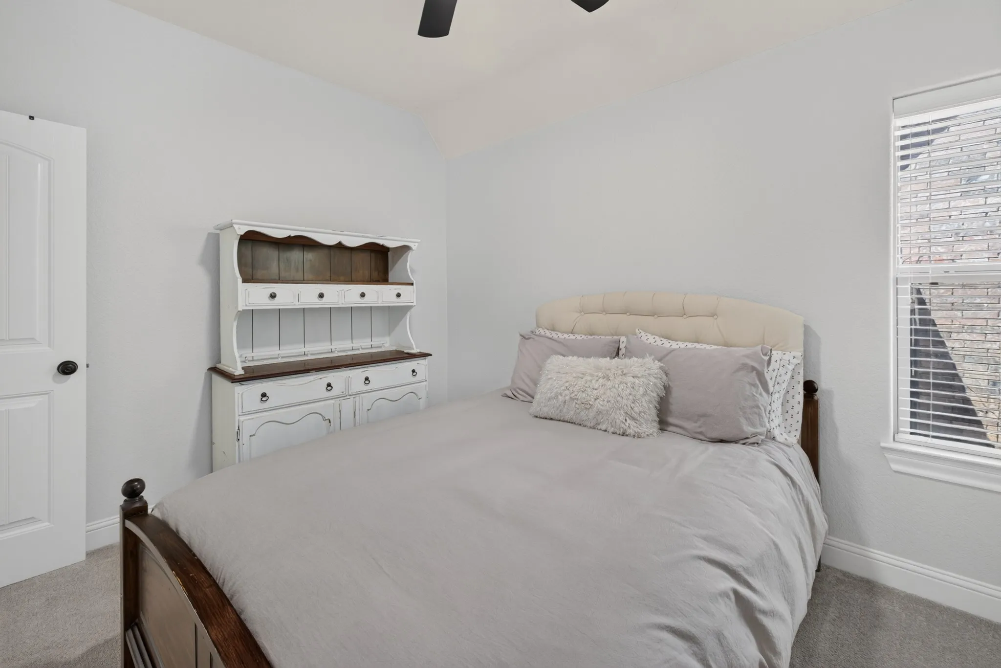Single Family Residence For Sale in Taylor County , 3409 White Oaks Drive, Abilene, Texas 79606, 5 Bedroom, 3 Bathroom, 2 Garage spaces, 2,506 Sqft, built in 2014, mls#21369081, Real Estate Agent in Abilene, Homes For Sale in Taylor county, Homes For Sale in Abilene, Realtor in Abilene Texas, Real Estate Brokerage Independent Realty Texas, Luminita Cordes Realtor