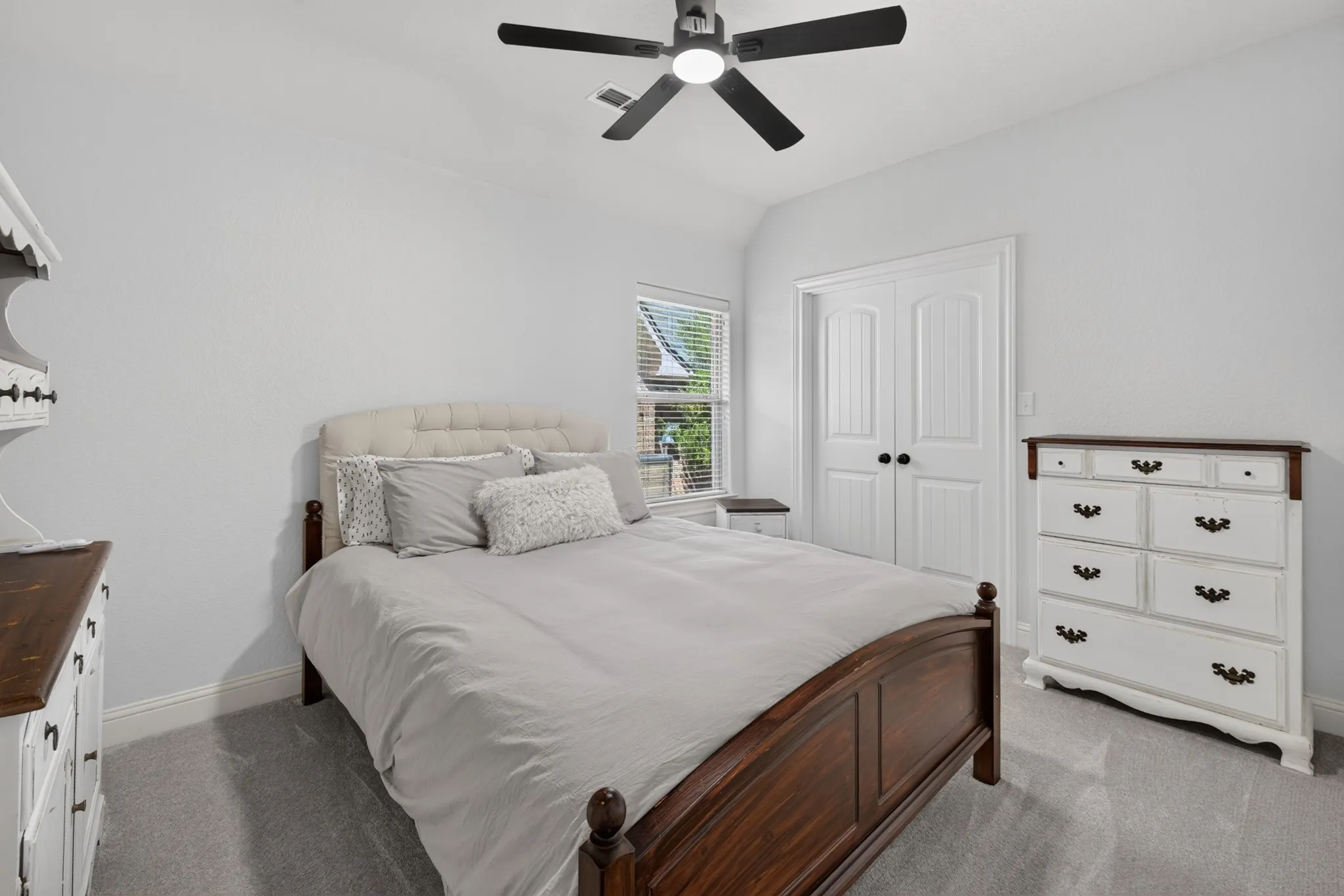 Single Family Residence For Sale in Taylor County , 3409 White Oaks Drive, Abilene, Texas 79606, 5 Bedroom, 3 Bathroom, 2 Garage spaces, 2,506 Sqft, built in 2014, mls#21369081, Real Estate Agent in Abilene, Homes For Sale in Taylor county, Homes For Sale in Abilene, Realtor in Abilene Texas, Real Estate Brokerage Independent Realty Texas, Luminita Cordes Realtor
