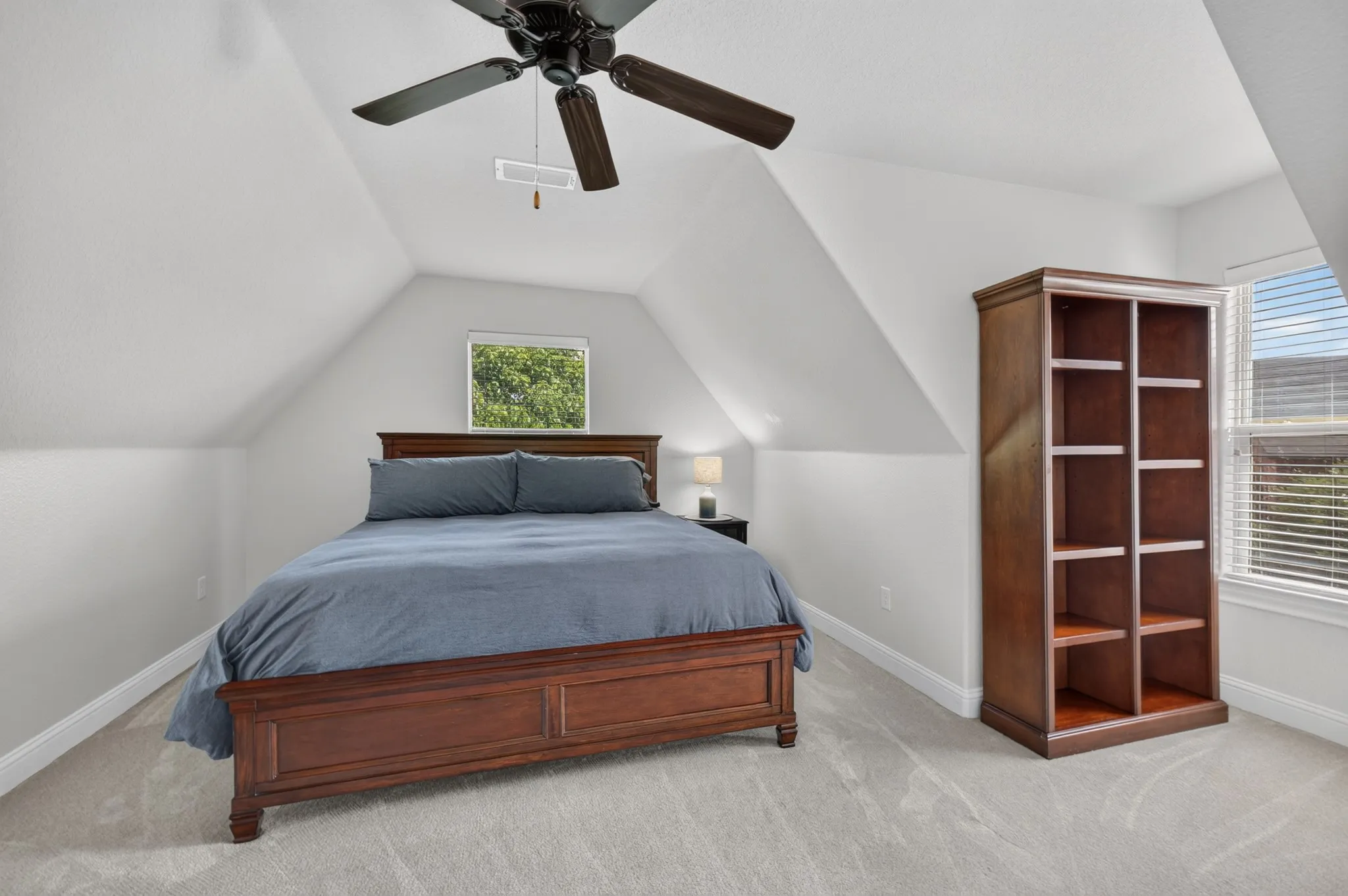 Single Family Residence For Sale in Taylor County , 3409 White Oaks Drive, Abilene, Texas 79606, 5 Bedroom, 3 Bathroom, 2 Garage spaces, 2,506 Sqft, built in 2014, mls#21369081, Real Estate Agent in Abilene, Homes For Sale in Taylor county, Homes For Sale in Abilene, Realtor in Abilene Texas, Real Estate Brokerage Independent Realty Texas, Luminita Cordes Realtor