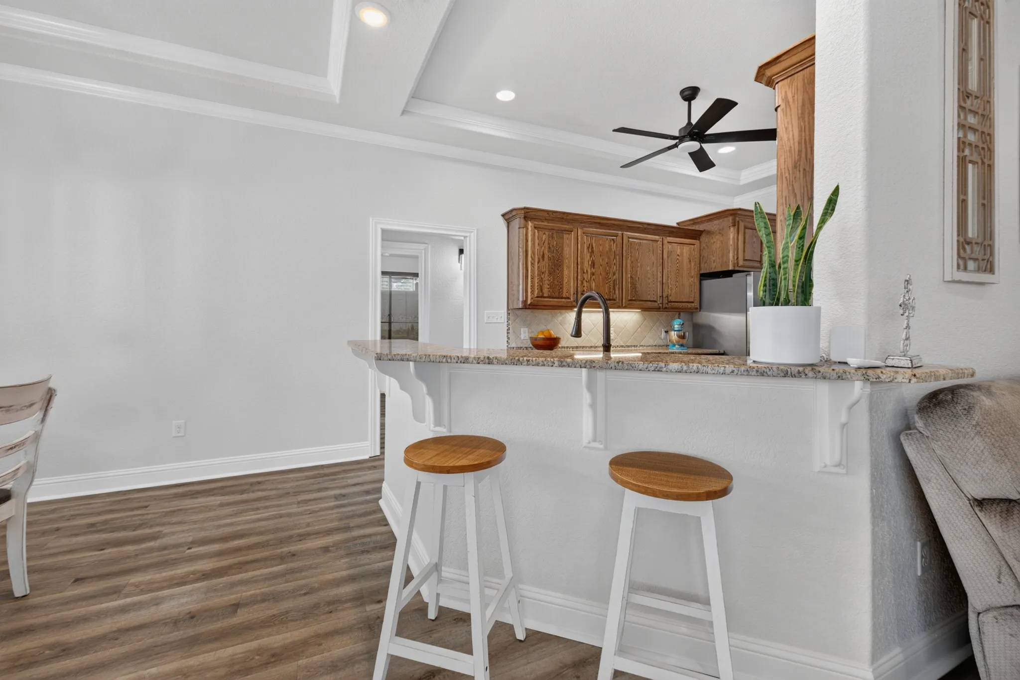 Single Family Residence For Sale in Taylor County , 3409 White Oaks Drive, Abilene, Texas 79606, 5 Bedroom, 3 Bathroom, 2 Garage spaces, 2,506 Sqft, built in 2014, mls#21369081, Real Estate Agent in Abilene, Homes For Sale in Taylor county, Homes For Sale in Abilene, Realtor in Abilene Texas, Real Estate Brokerage Independent Realty Texas, Luminita Cordes Realtor
