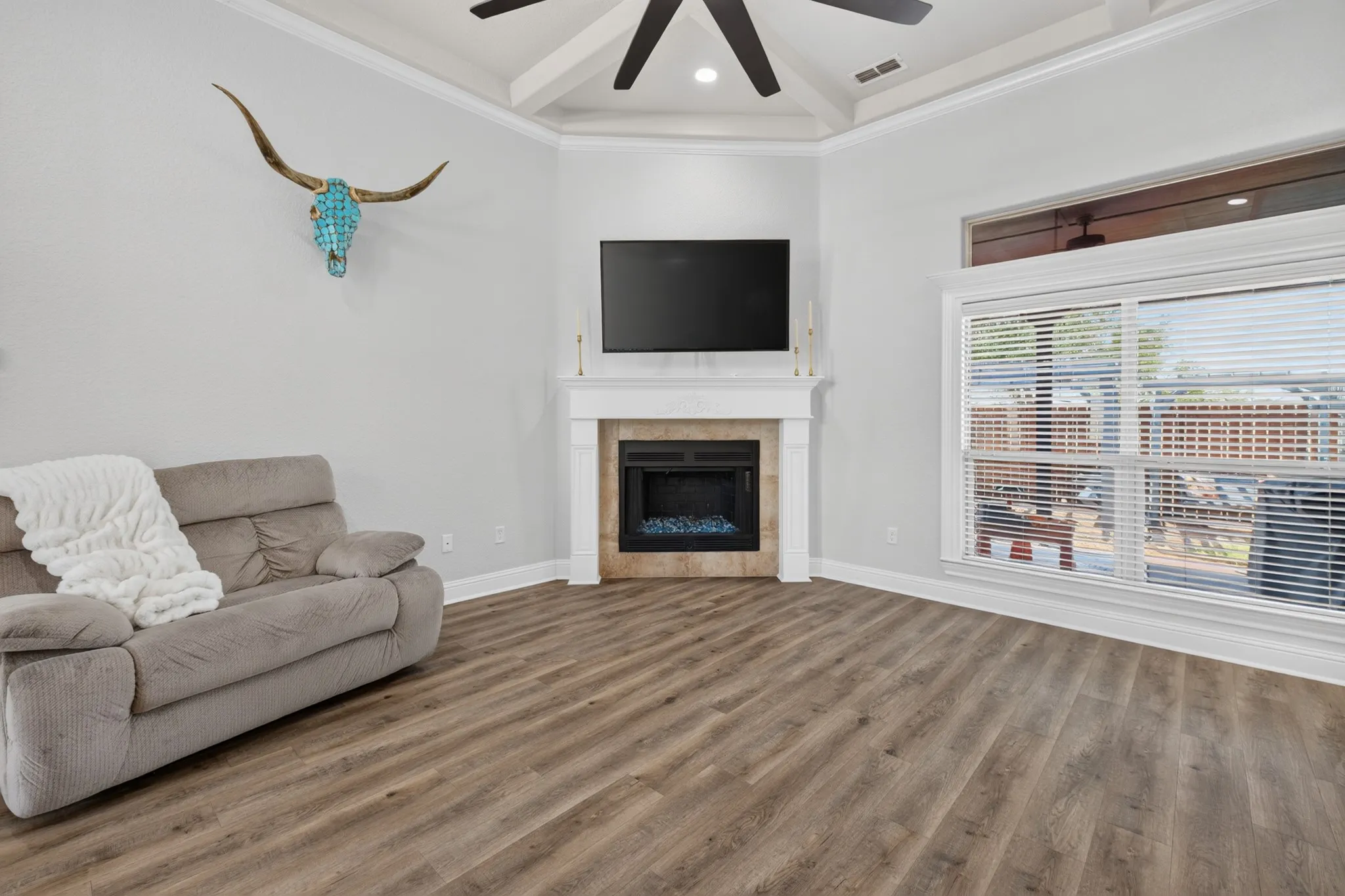 Single Family Residence For Sale in Taylor County , 3409 White Oaks Drive, Abilene, Texas 79606, 5 Bedroom, 3 Bathroom, 2 Garage spaces, 2,506 Sqft, built in 2014, mls#21369081, Real Estate Agent in Abilene, Homes For Sale in Taylor county, Homes For Sale in Abilene, Realtor in Abilene Texas, Real Estate Brokerage Independent Realty Texas, Luminita Cordes Realtor