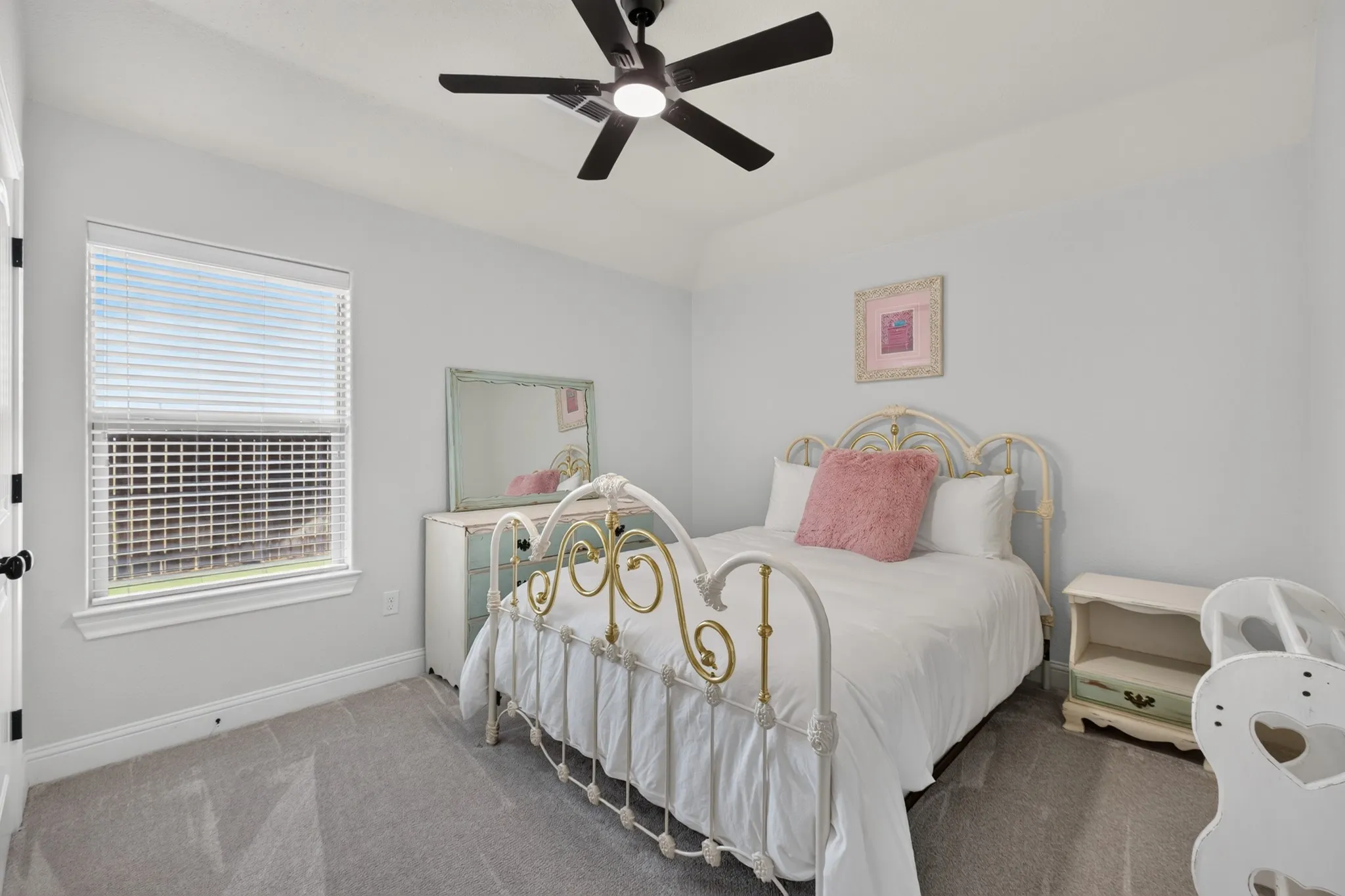 Single Family Residence For Sale in Taylor County , 3409 White Oaks Drive, Abilene, Texas 79606, 5 Bedroom, 3 Bathroom, 2 Garage spaces, 2,506 Sqft, built in 2014, mls#21369081, Real Estate Agent in Abilene, Homes For Sale in Taylor county, Homes For Sale in Abilene, Realtor in Abilene Texas, Real Estate Brokerage Independent Realty Texas, Luminita Cordes Realtor