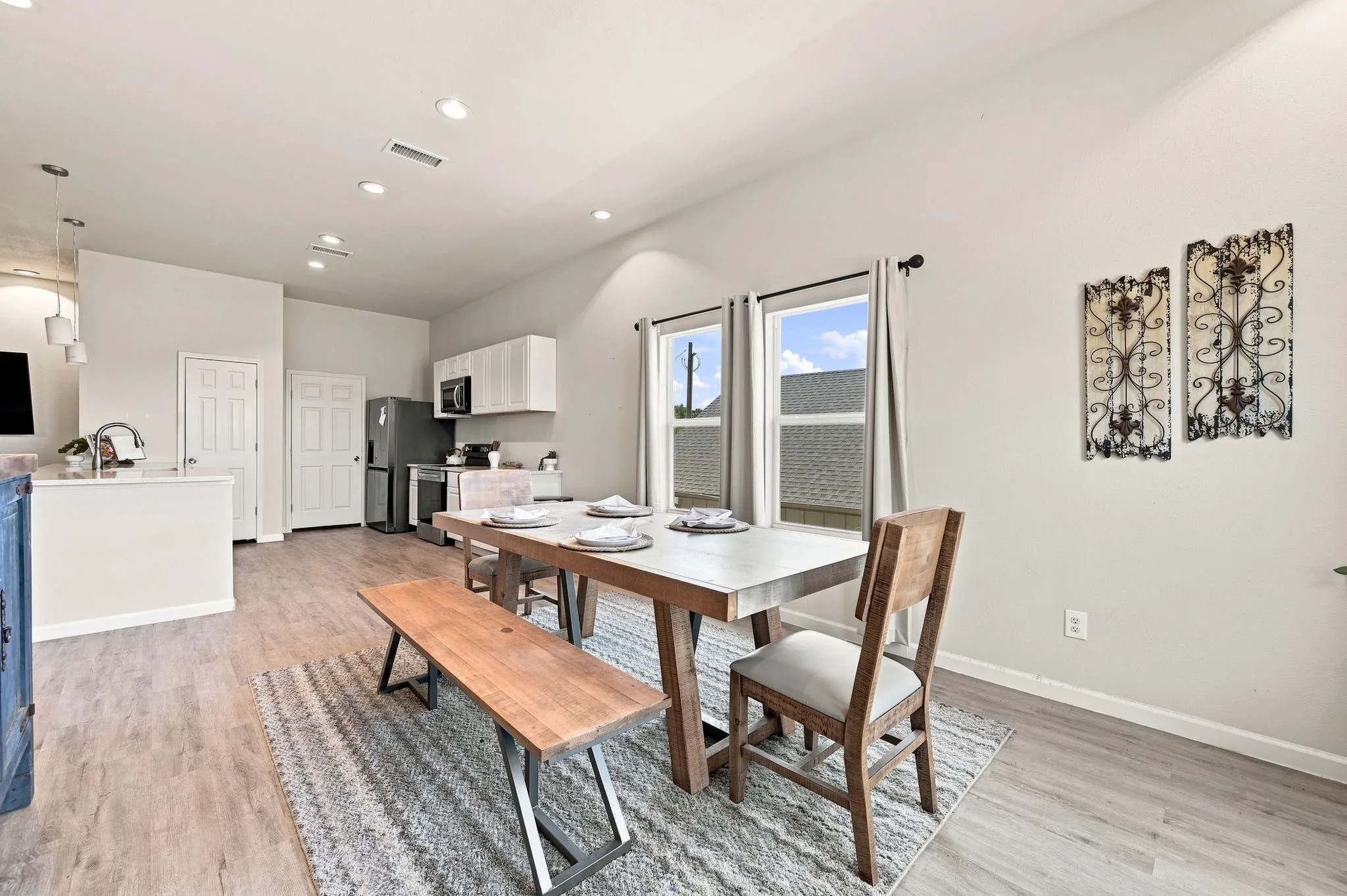 Single Family Residence For Sale in Hood County , 922 Pecos River Drive, Granbury, Texas 76048, 3 Bedroom, 2 Bathroom, 2 Garage spaces, 1,650 Sqft, built in 2022, mls#21370907, Real Estate Agent in Granbury, Homes For Sale in Hood county, Homes For Sale in Granbury, Realtor in Granbury Texas, Real Estate Brokerage Independent Realty Texas, Luminita Cordes Realtor