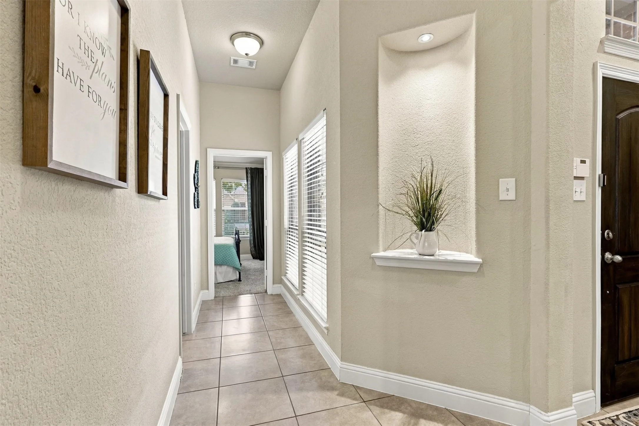 Single Family Residence For Sale in Tarrant County , 9848 Brazoria Trail, Fort Worth, Texas 76126, 3 Bedroom, 2 Bathroom, 2 Garage spaces, 2,150 Sqft, built in 2012, mls#21375327, Real Estate Agent in Fort Worth, Homes For Sale in Tarrant county, Homes For Sale in Fort Worth, Realtor in Fort Worth Texas, Real Estate Brokerage Independent Realty Texas, Luminita Cordes Realtor