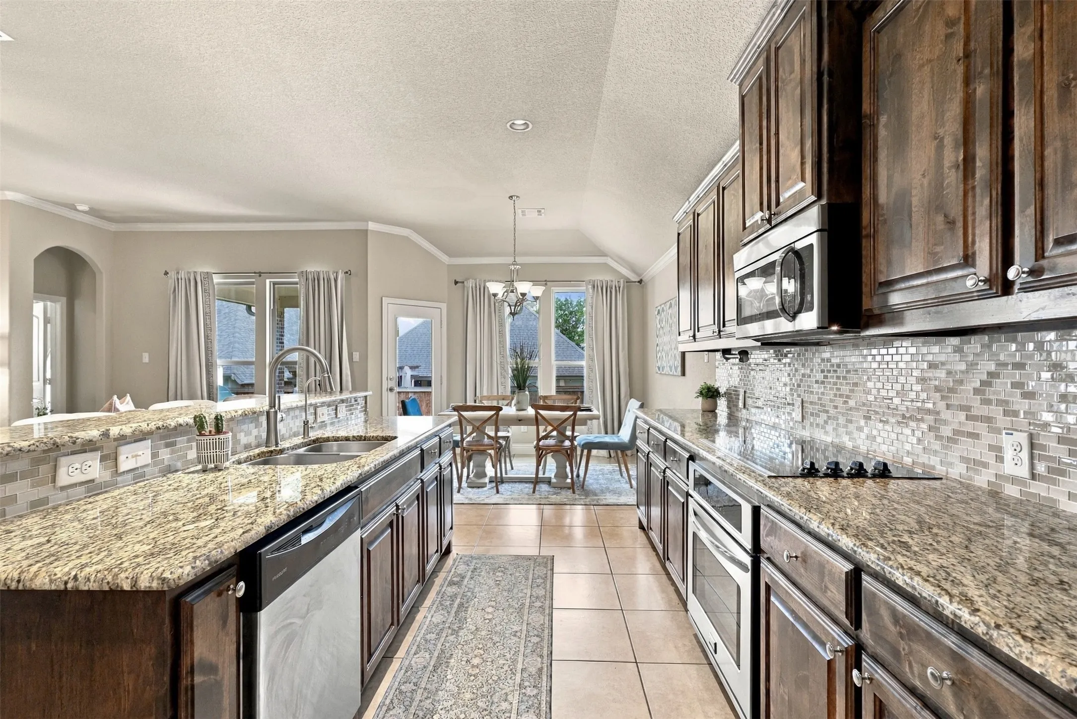 Single Family Residence For Sale in Tarrant County , 9848 Brazoria Trail, Fort Worth, Texas 76126, 3 Bedroom, 2 Bathroom, 2 Garage spaces, 2,150 Sqft, built in 2012, mls#21375327, Real Estate Agent in Fort Worth, Homes For Sale in Tarrant county, Homes For Sale in Fort Worth, Realtor in Fort Worth Texas, Real Estate Brokerage Independent Realty Texas, Luminita Cordes Realtor