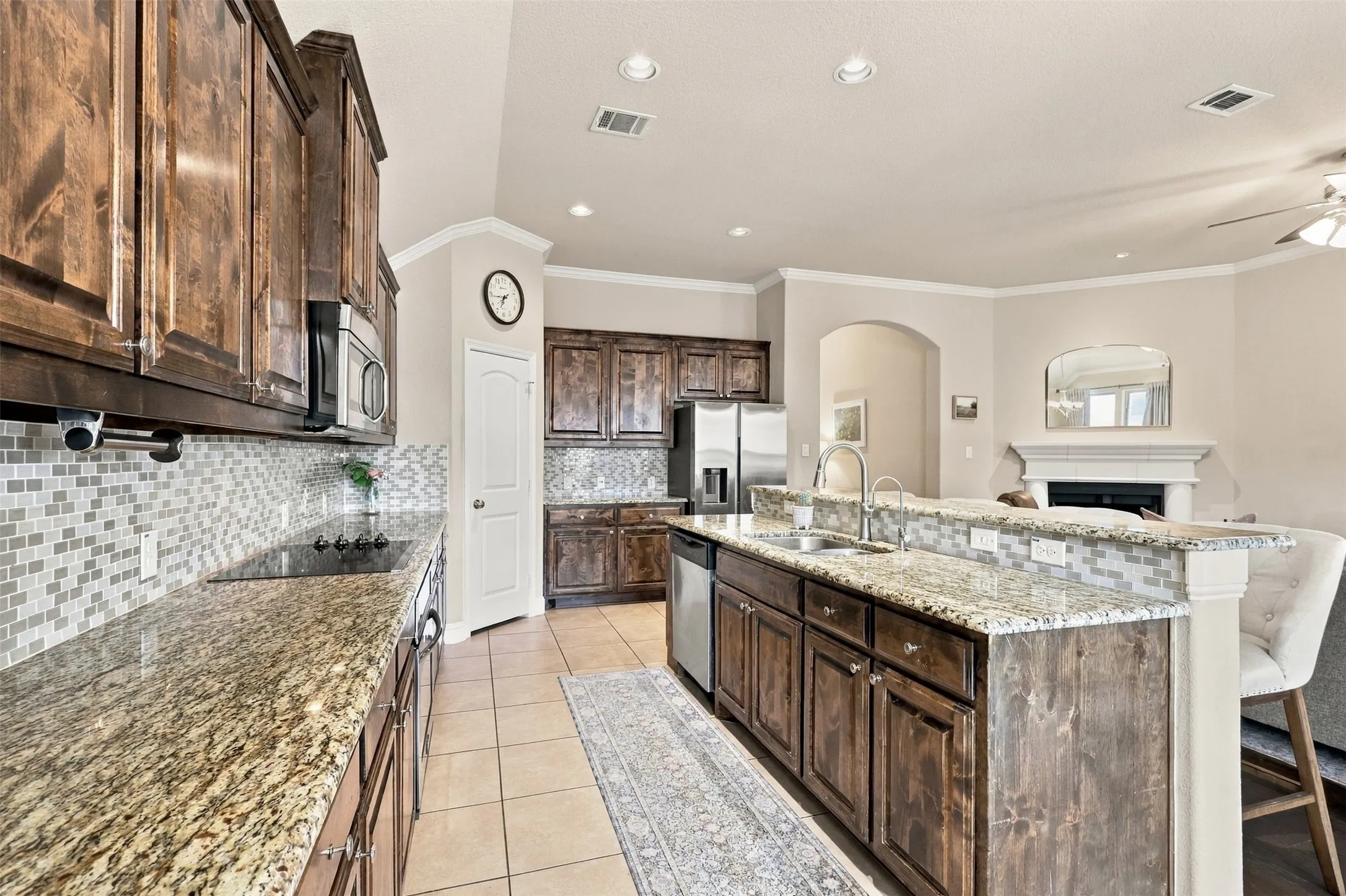 Single Family Residence For Sale in Tarrant County , 9848 Brazoria Trail, Fort Worth, Texas 76126, 3 Bedroom, 2 Bathroom, 2 Garage spaces, 2,150 Sqft, built in 2012, mls#21375327, Real Estate Agent in Fort Worth, Homes For Sale in Tarrant county, Homes For Sale in Fort Worth, Realtor in Fort Worth Texas, Real Estate Brokerage Independent Realty Texas, Luminita Cordes Realtor