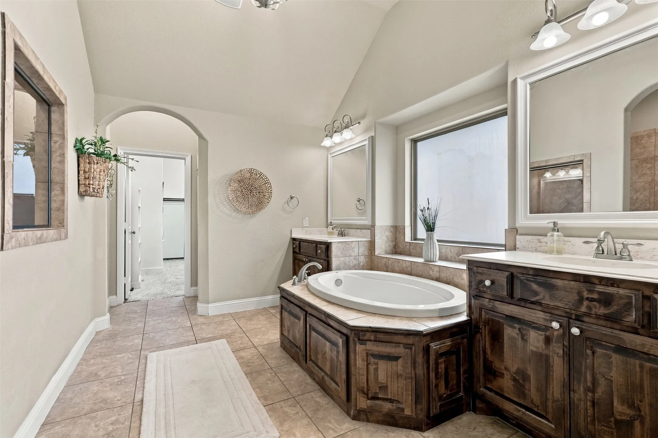 Single Family Residence For Sale in Tarrant County , 9848 Brazoria Trail, Fort Worth, Texas 76126, 3 Bedroom, 2 Bathroom, 2 Garage spaces, 2,150 Sqft, built in 2012, mls#21375327, Real Estate Agent in Fort Worth, Homes For Sale in Tarrant county, Homes For Sale in Fort Worth, Realtor in Fort Worth Texas, Real Estate Brokerage Independent Realty Texas, Luminita Cordes Realtor