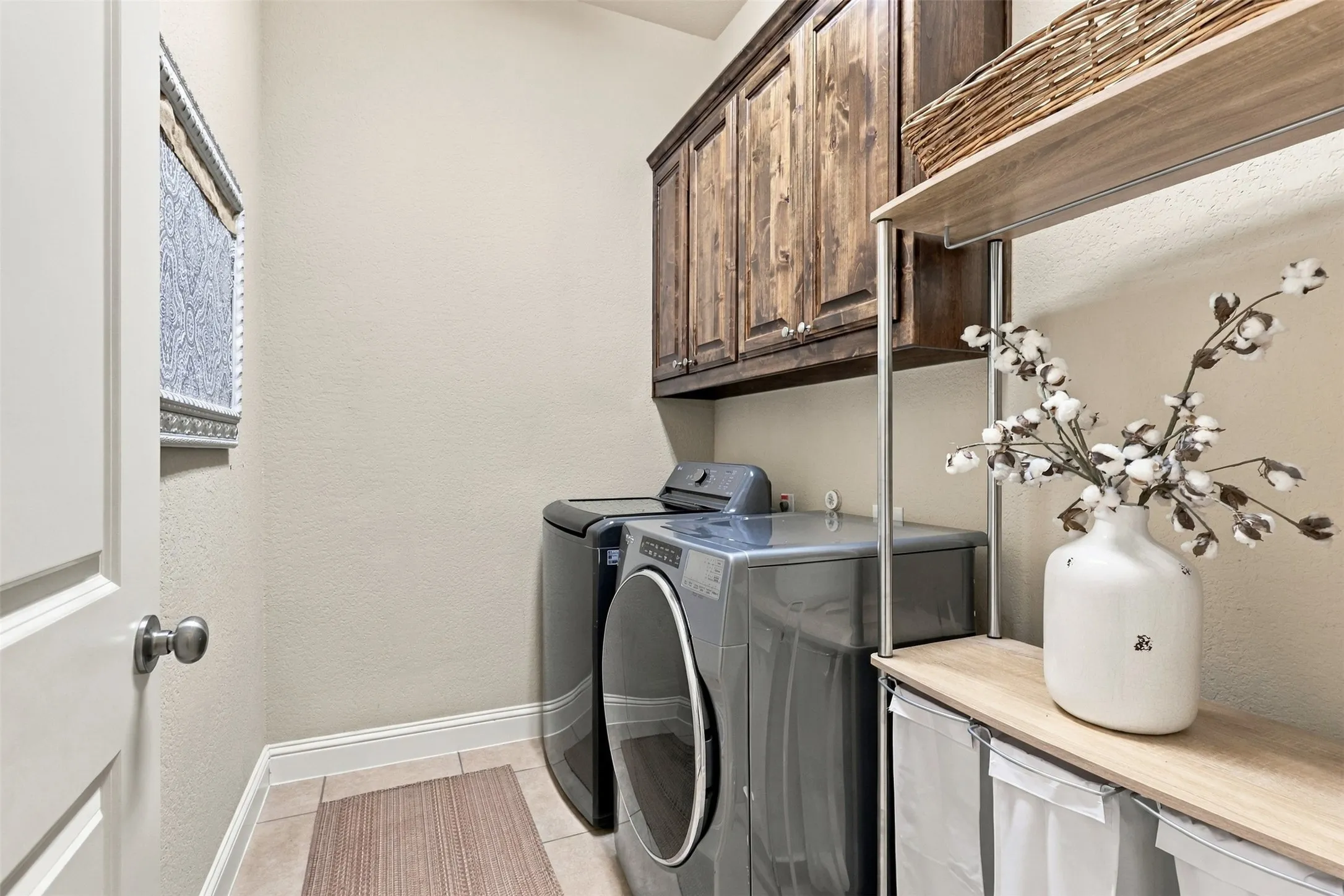 Single Family Residence For Sale in Tarrant County , 9848 Brazoria Trail, Fort Worth, Texas 76126, 3 Bedroom, 2 Bathroom, 2 Garage spaces, 2,150 Sqft, built in 2012, mls#21375327, Real Estate Agent in Fort Worth, Homes For Sale in Tarrant county, Homes For Sale in Fort Worth, Realtor in Fort Worth Texas, Real Estate Brokerage Independent Realty Texas, Luminita Cordes Realtor