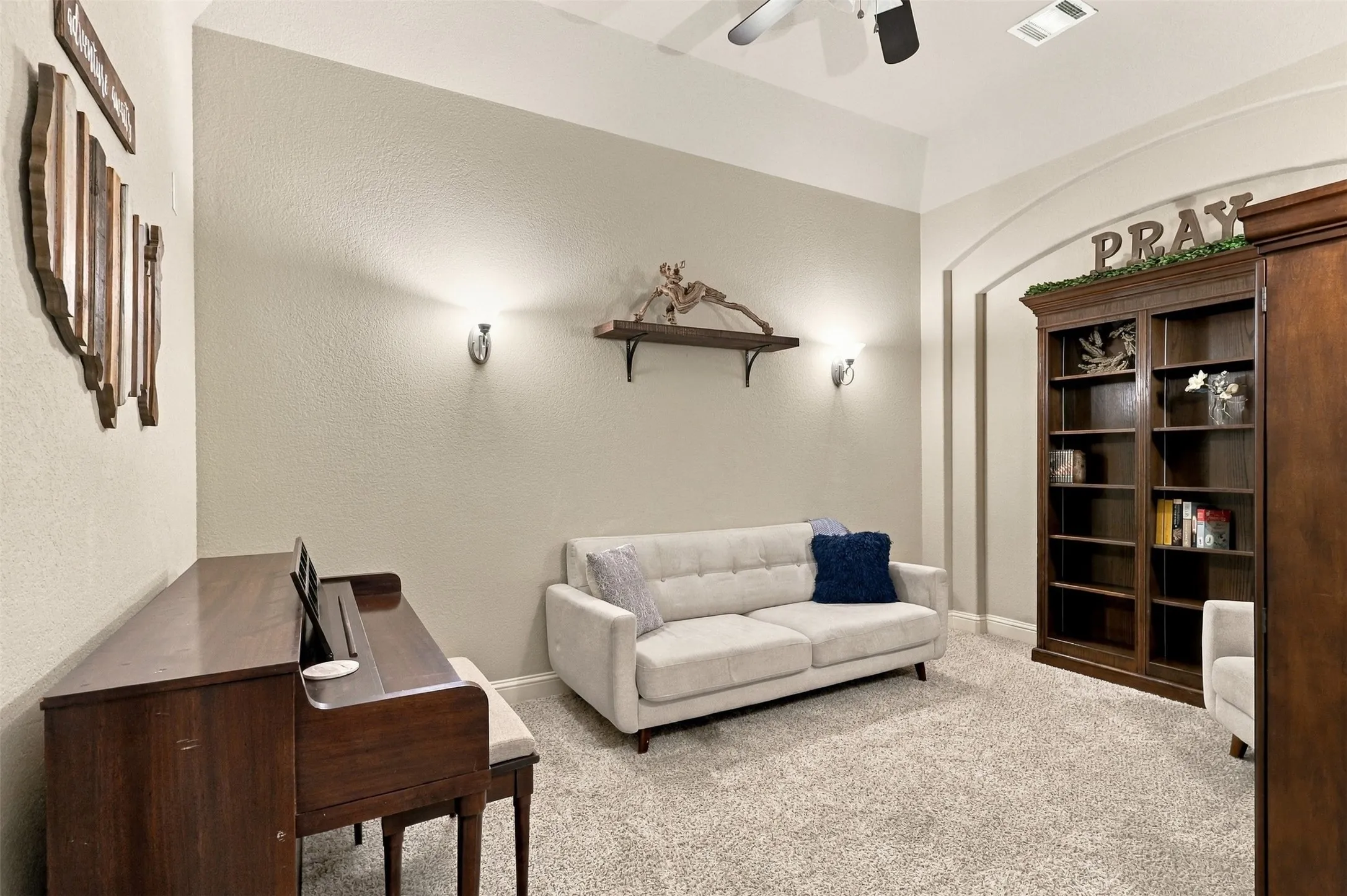 Single Family Residence For Sale in Tarrant County , 9848 Brazoria Trail, Fort Worth, Texas 76126, 3 Bedroom, 2 Bathroom, 2 Garage spaces, 2,150 Sqft, built in 2012, mls#21375327, Real Estate Agent in Fort Worth, Homes For Sale in Tarrant county, Homes For Sale in Fort Worth, Realtor in Fort Worth Texas, Real Estate Brokerage Independent Realty Texas, Luminita Cordes Realtor