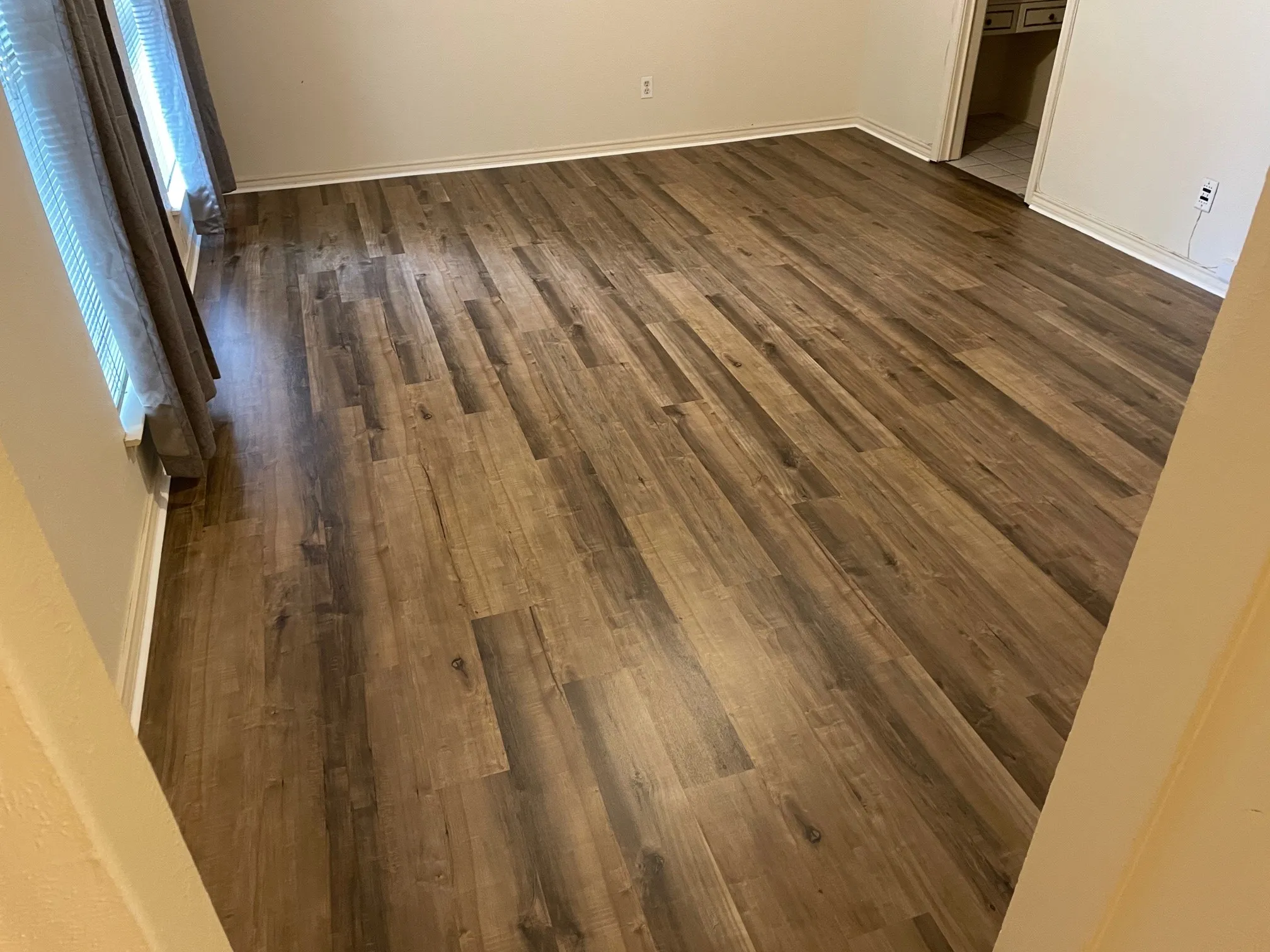 Condominium For Rent in Dallas County , 6050 Birchbrook Drive 242, Dallas, Texas 75206, 2 Bedroom, 2 Bathroom, Garage spaces, 1,136 Sqft, built in 1970, mls#21358033, Real Estate Agent in Dallas, Homes For Rent in Dallas county, Homes For Rent in Dallas, Realtor in Dallas Texas, Real Estate Brokerage Independent Realty Texas, Luminita Cordes Realtor