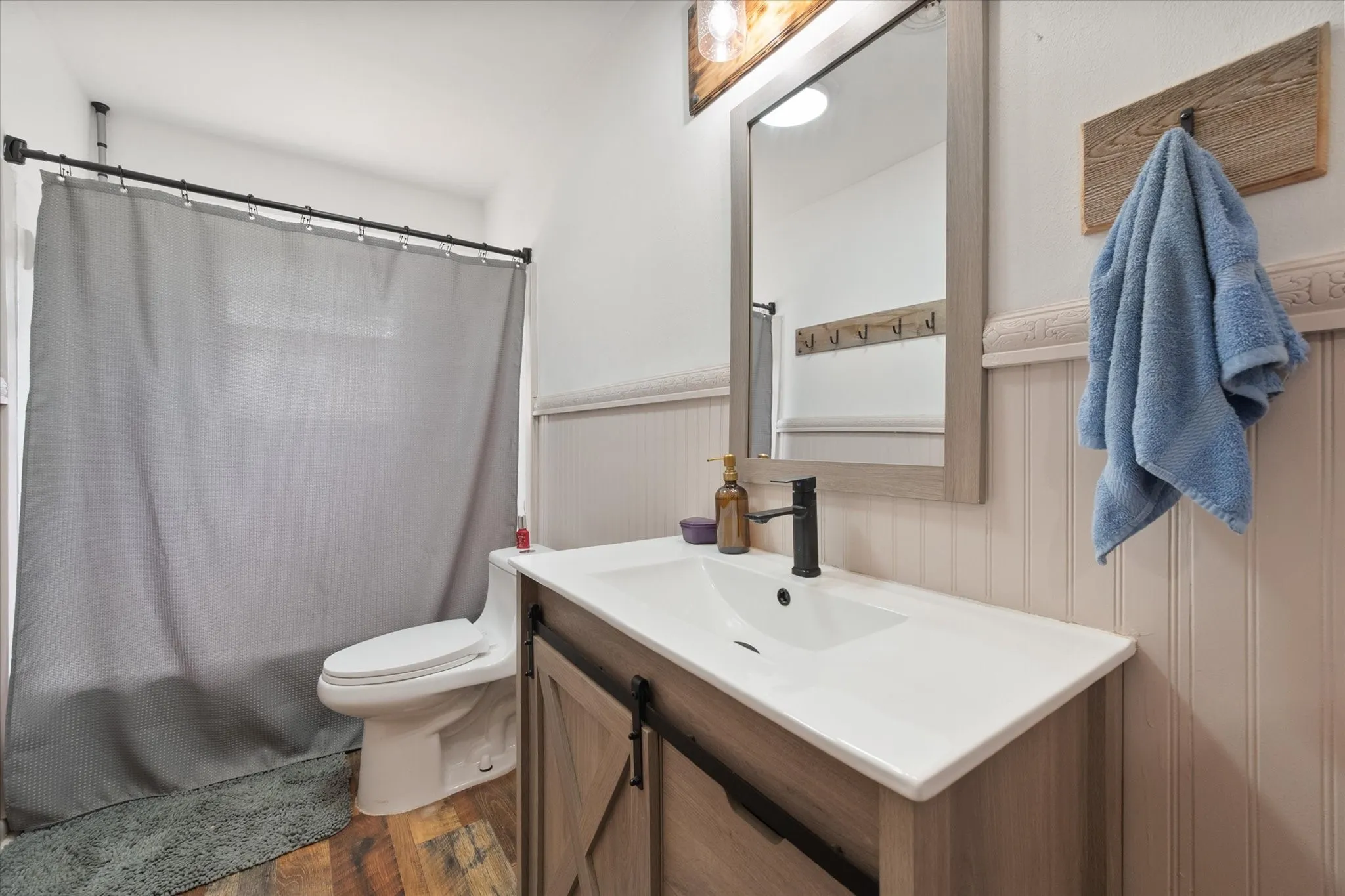 Single Family Residence For Sale in Freestone County , 427 E Bradley Street, Fairfield, Texas 75840, 2 Bedroom, 2 Bathroom, 2 Garage spaces, 1,476 Sqft, built in 1960, mls#21371525, Real Estate Agent in Fairfield, Homes For Sale in Freestone county, Homes For Sale in Fairfield, Realtor in Fairfield Texas, Real Estate Brokerage Independent Realty Texas, Luminita Cordes Realtor