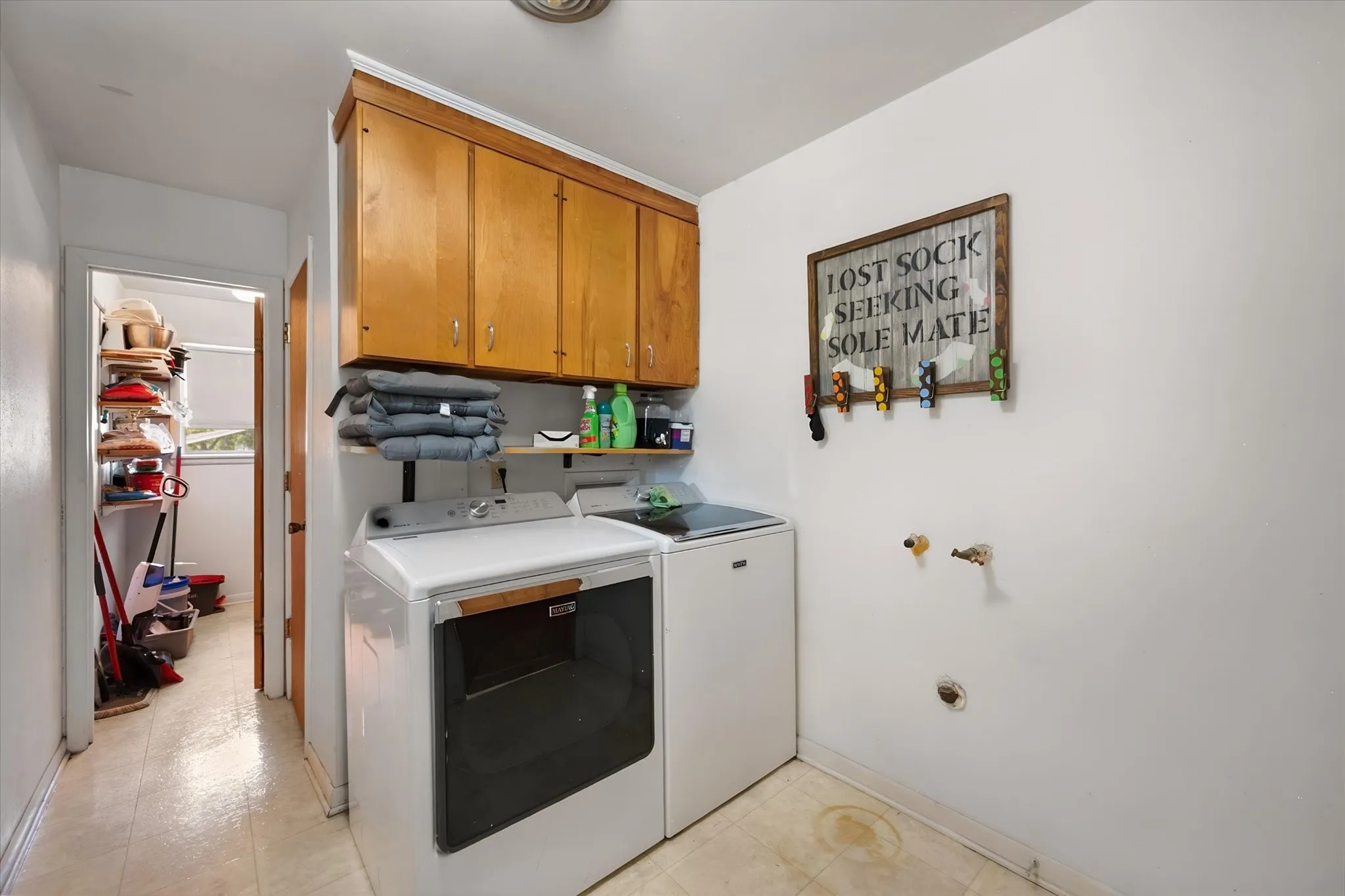 Single Family Residence For Sale in Freestone County , 427 E Bradley Street, Fairfield, Texas 75840, 2 Bedroom, 2 Bathroom, 2 Garage spaces, 1,476 Sqft, built in 1960, mls#21371525, Real Estate Agent in Fairfield, Homes For Sale in Freestone county, Homes For Sale in Fairfield, Realtor in Fairfield Texas, Real Estate Brokerage Independent Realty Texas, Luminita Cordes Realtor