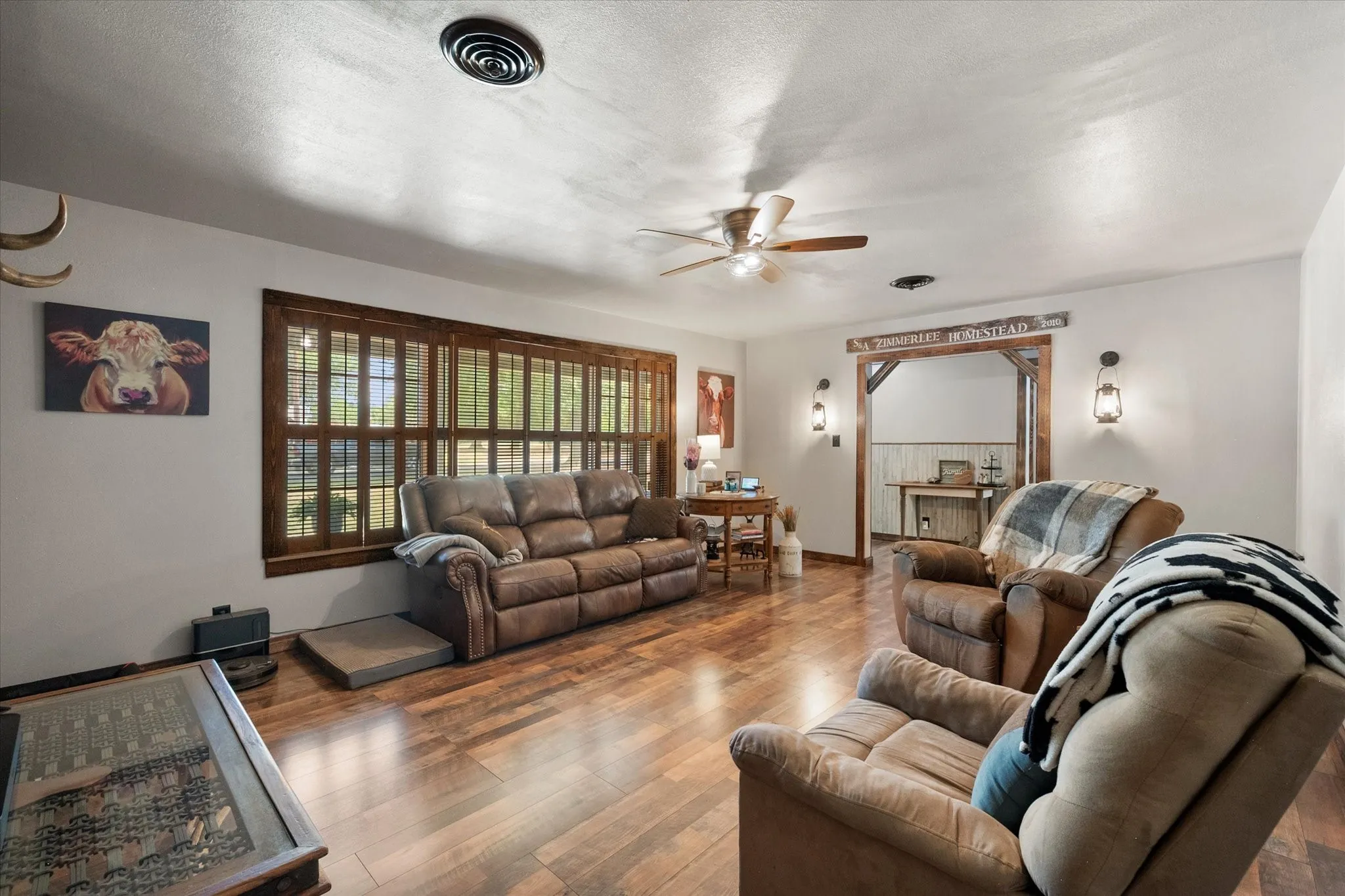 Single Family Residence For Sale in Freestone County , 427 E Bradley Street, Fairfield, Texas 75840, 2 Bedroom, 2 Bathroom, 2 Garage spaces, 1,476 Sqft, built in 1960, mls#21371525, Real Estate Agent in Fairfield, Homes For Sale in Freestone county, Homes For Sale in Fairfield, Realtor in Fairfield Texas, Real Estate Brokerage Independent Realty Texas, Luminita Cordes Realtor