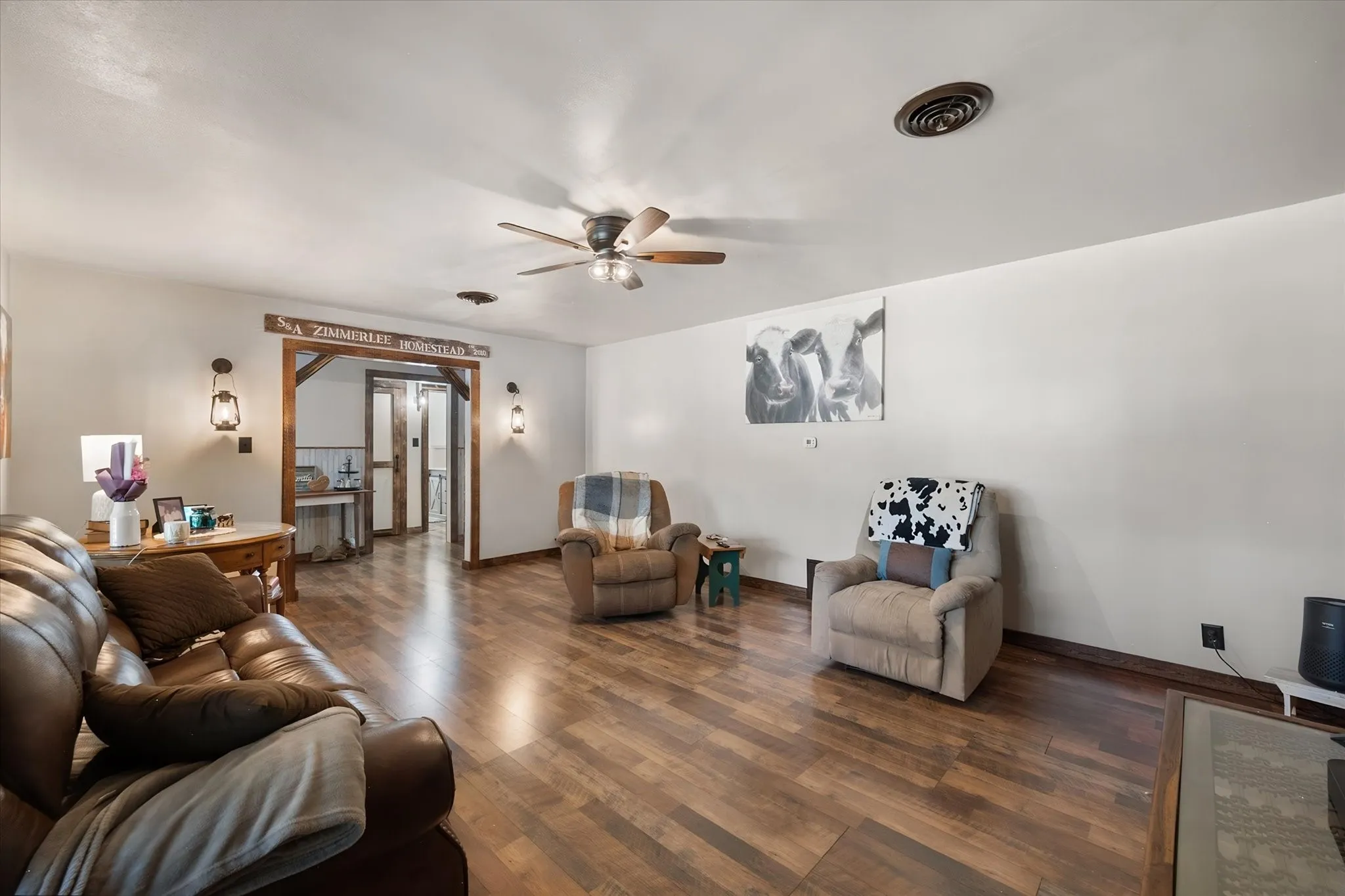 Single Family Residence For Sale in Freestone County , 427 E Bradley Street, Fairfield, Texas 75840, 2 Bedroom, 2 Bathroom, 2 Garage spaces, 1,476 Sqft, built in 1960, mls#21371525, Real Estate Agent in Fairfield, Homes For Sale in Freestone county, Homes For Sale in Fairfield, Realtor in Fairfield Texas, Real Estate Brokerage Independent Realty Texas, Luminita Cordes Realtor